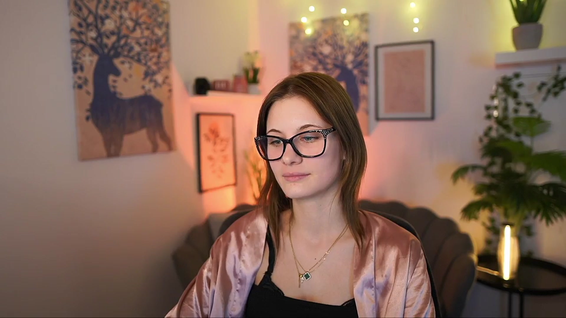 Gallery image thumbnail from Ellie_Shae's myfreecams stream on, 02/27/2025, 19:00 image 18 of 20