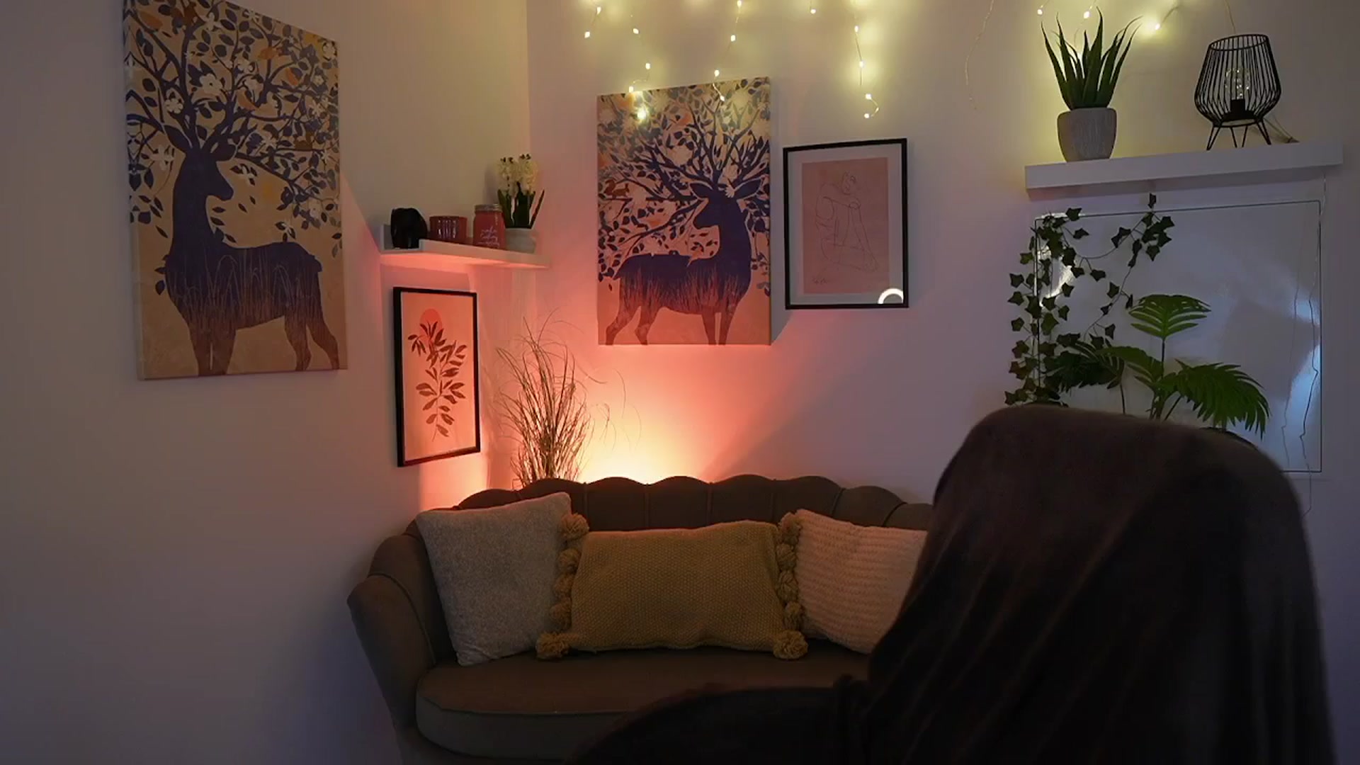 Gallery image thumbnail from Ellie_Shae's myfreecams stream on, 03/11/2025, 17:00 image 19 of 20