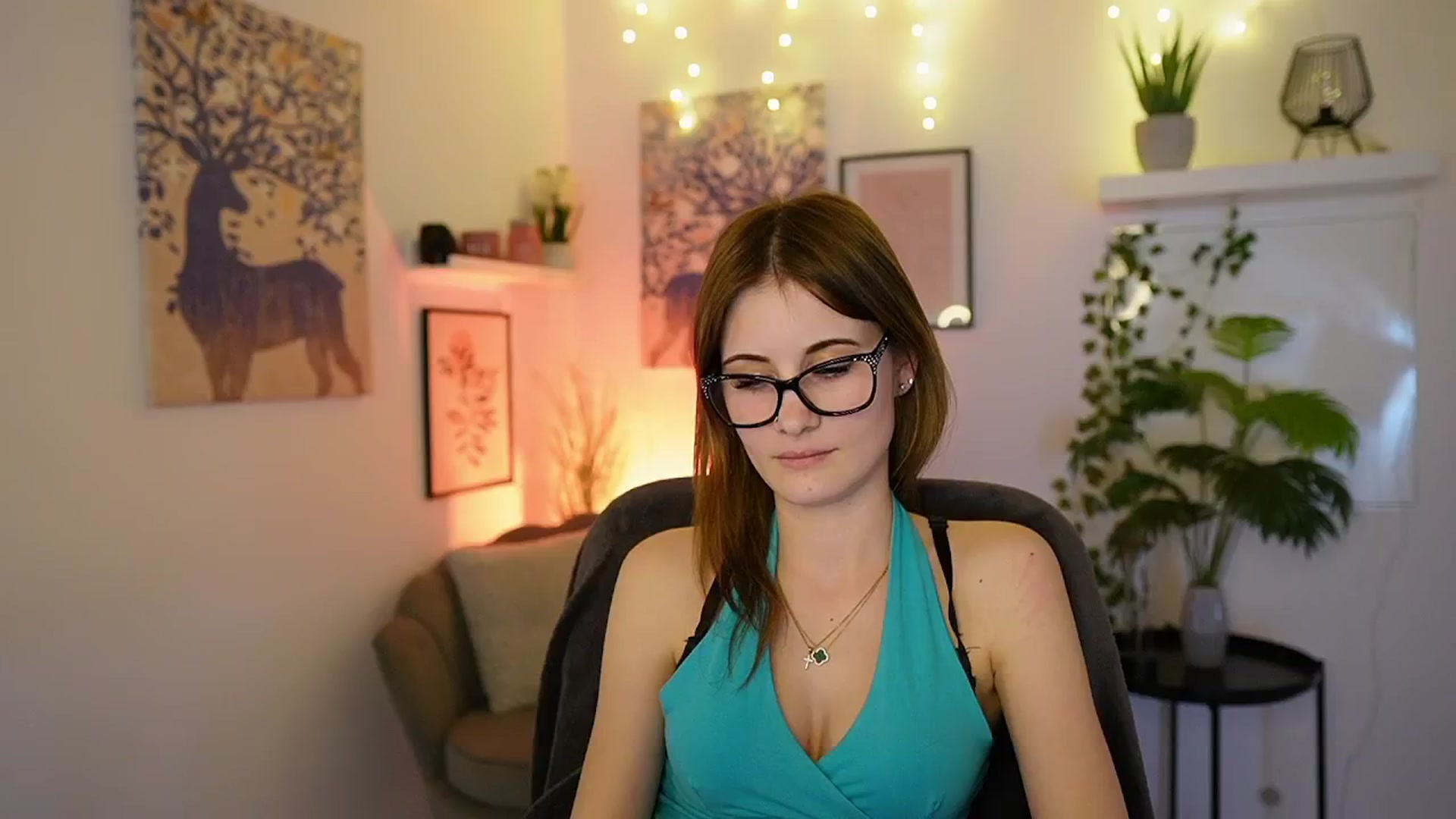Gallery image thumbnail from Ellie_Shae's myfreecams stream on, 03/11/2025, 17:50 image 5 of 20