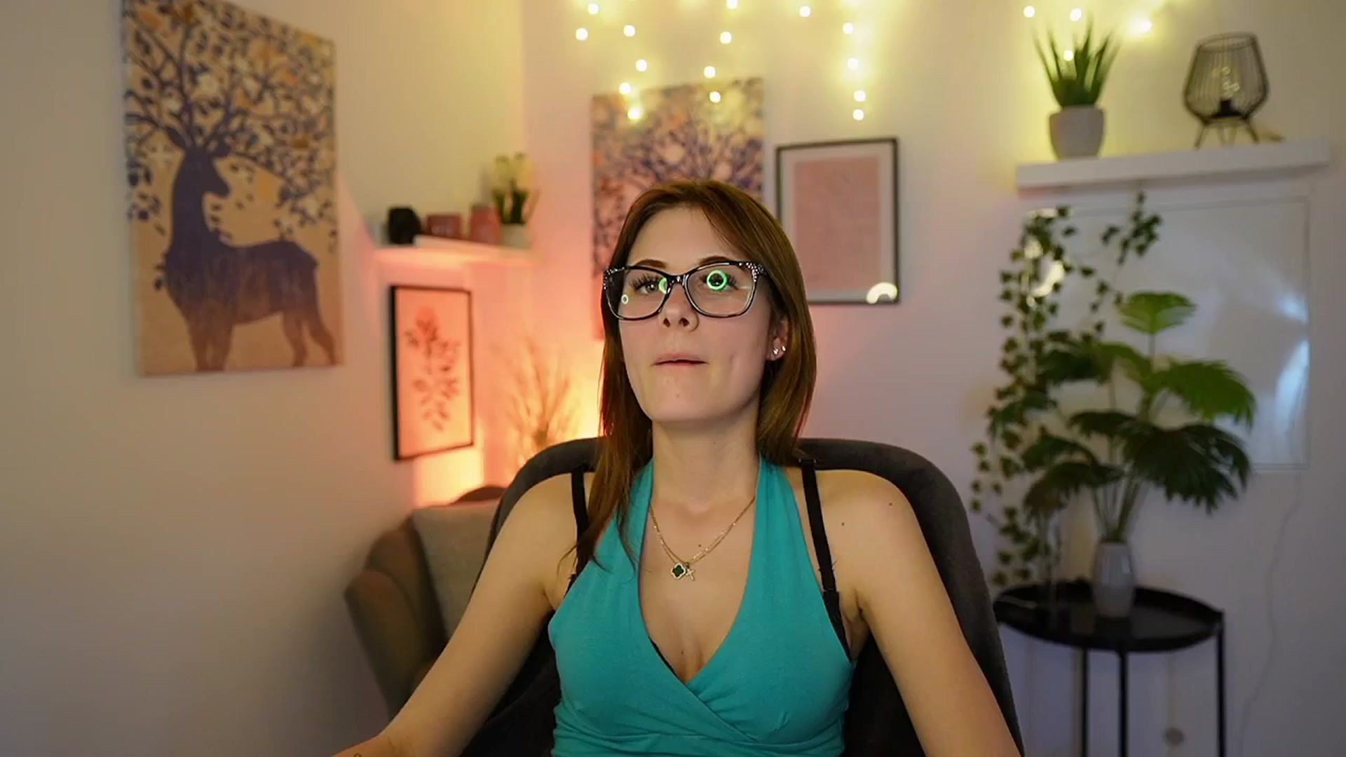 Gallery image thumbnail from Ellie_Shae's myfreecams stream on, 03/11/2025, 17:50 image 15 of 20