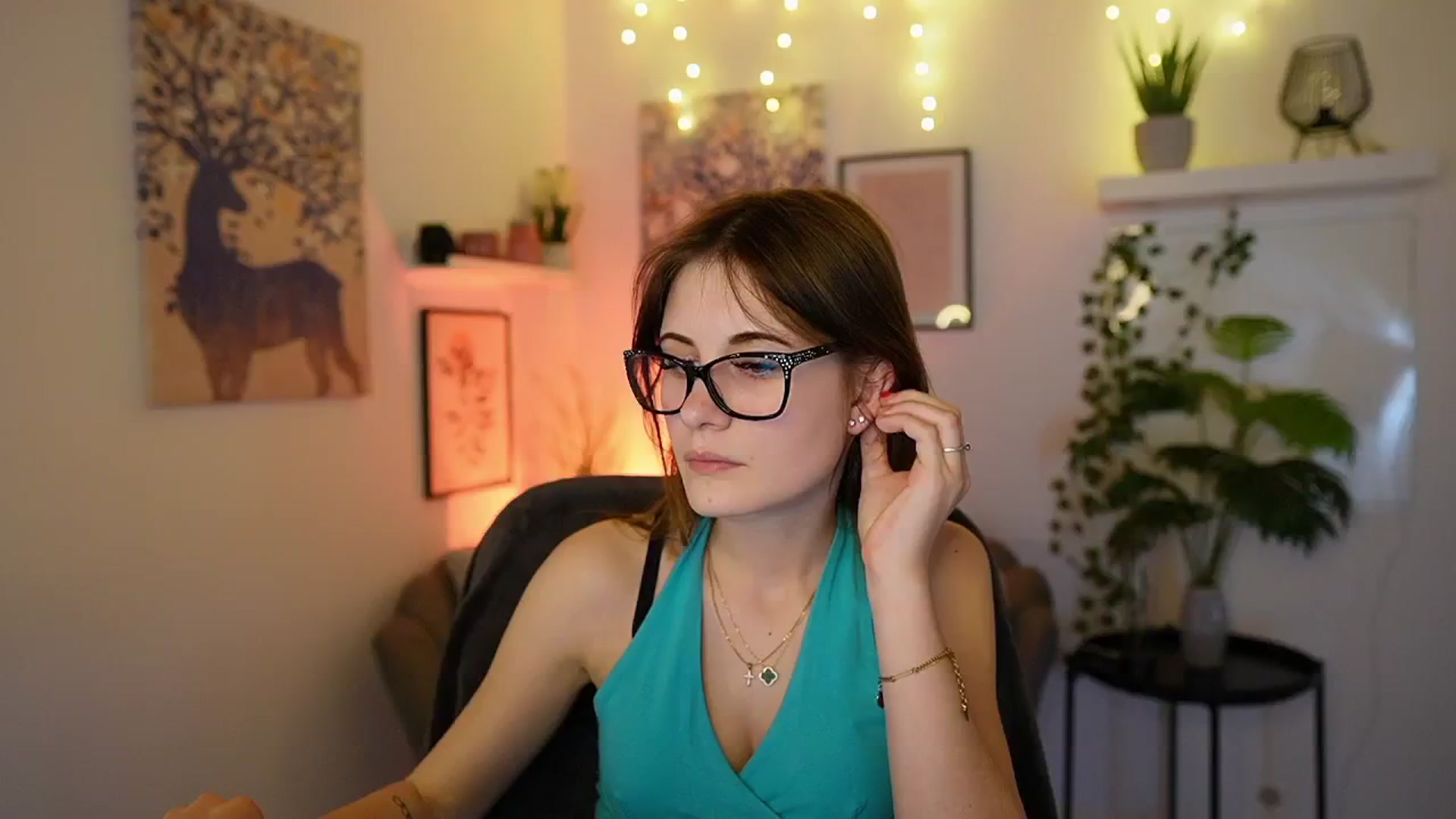 Gallery image thumbnail from Ellie_Shae's myfreecams stream on, 03/11/2025, 19:00 image 3 of 20