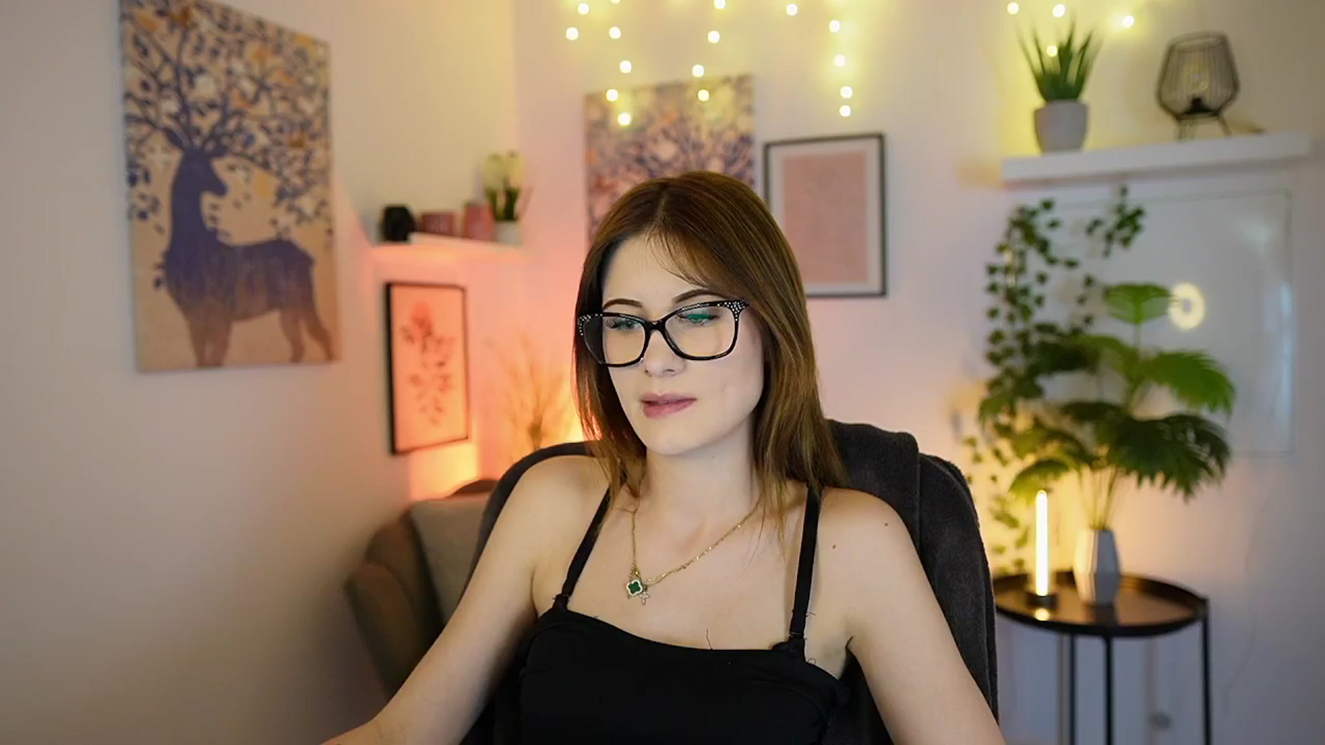 Gallery image thumbnail from Ellie_Shae's myfreecams stream on, 03/12/2025, 16:17 image 11 of 20