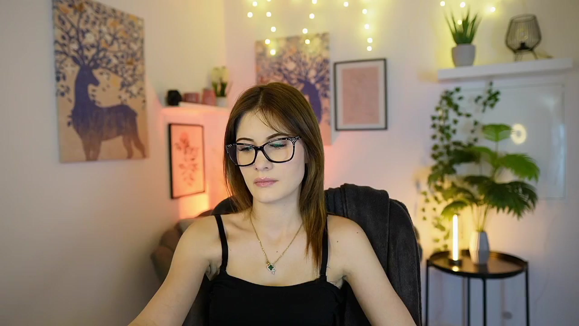 Gallery image thumbnail from Ellie_Shae's myfreecams stream on, 03/12/2025, 16:17 image 5 of 20