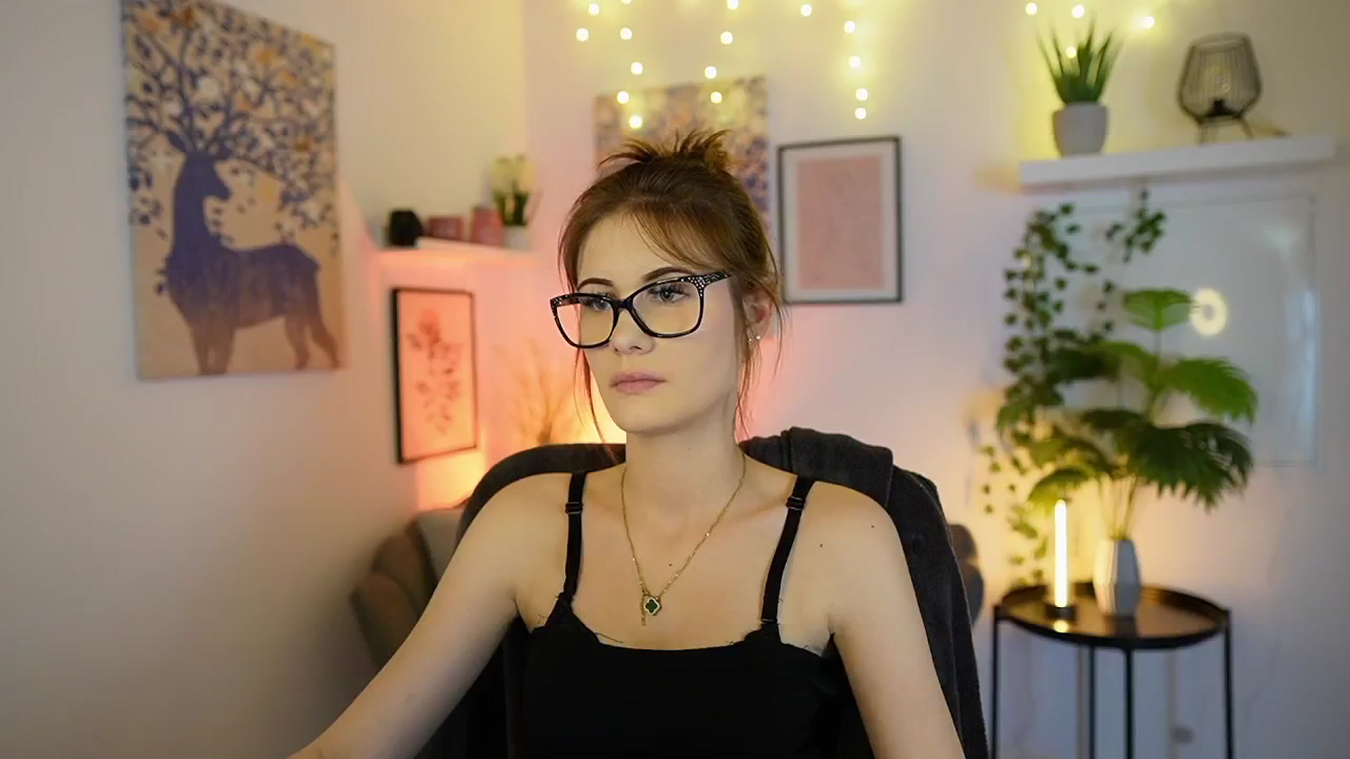 Gallery image thumbnail from Ellie_Shae's myfreecams stream on, 03/12/2025, 17:12 image 4 of 20