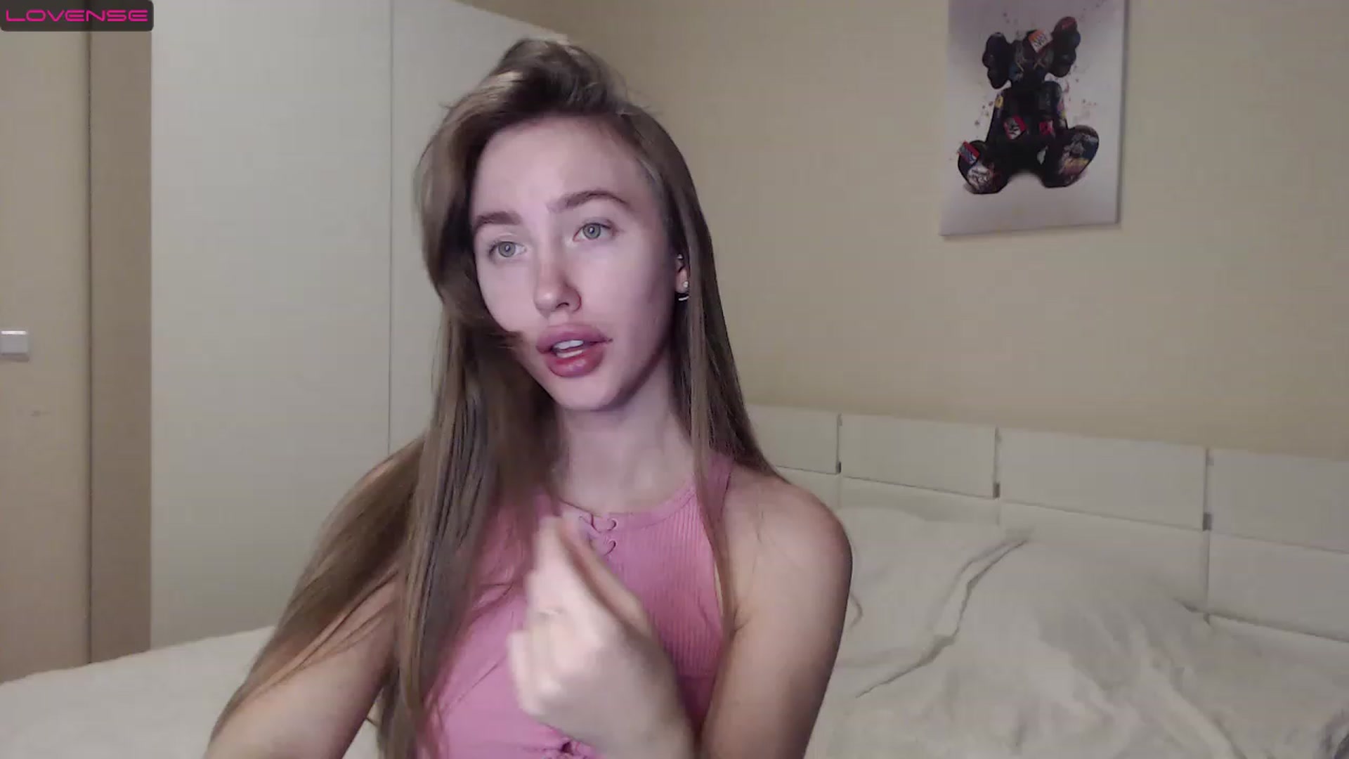 Gallery image thumbnail from Ellie_Young's myfreecams stream on, 12/21/2022, 22:55 image 1 of 20