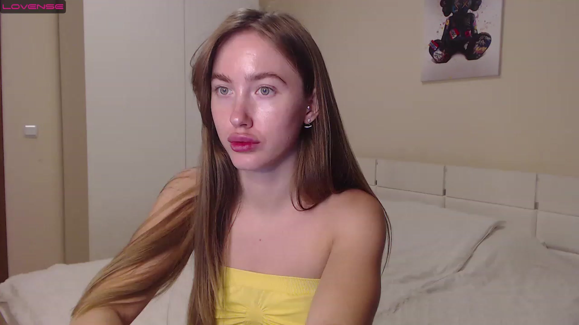 Gallery image thumbnail from Ellie_Young's myfreecams stream on, 12/25/2022, 15:38 image 18 of 20