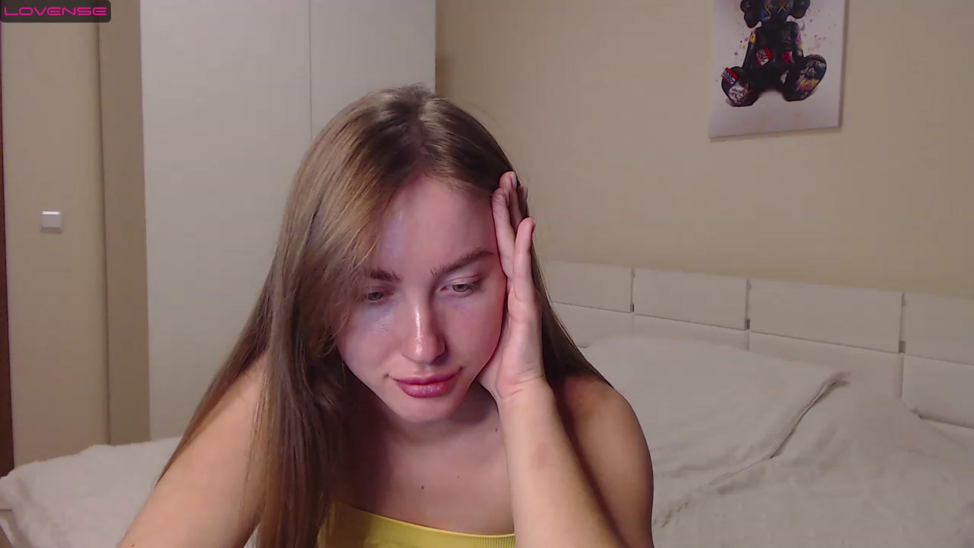 Gallery image thumbnail from Ellie_Young's myfreecams stream on, 12/25/2022, 15:38 image 17 of 20