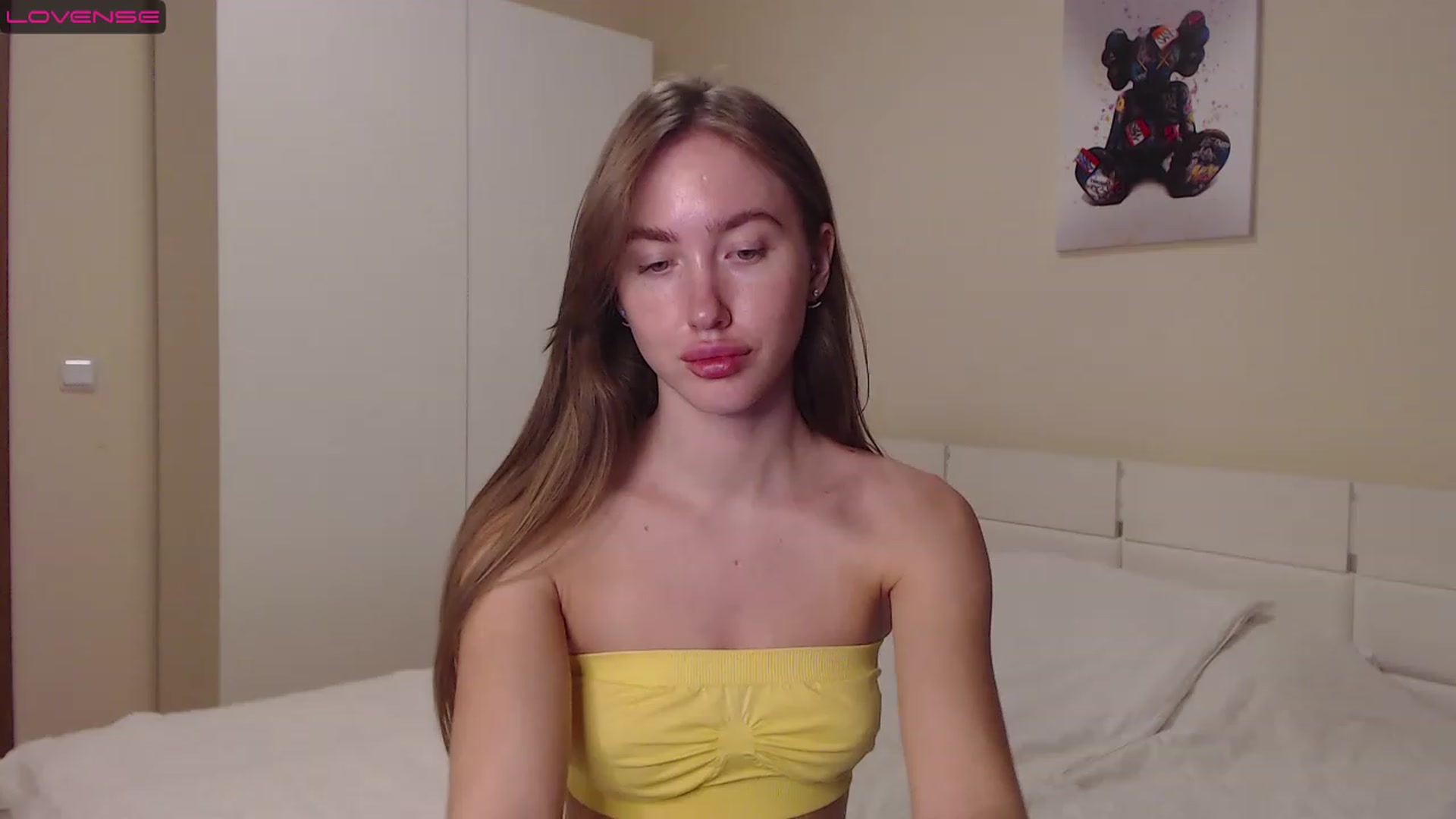 Gallery image thumbnail from Ellie_Young's myfreecams stream on, 12/25/2022, 15:38 image 13 of 20