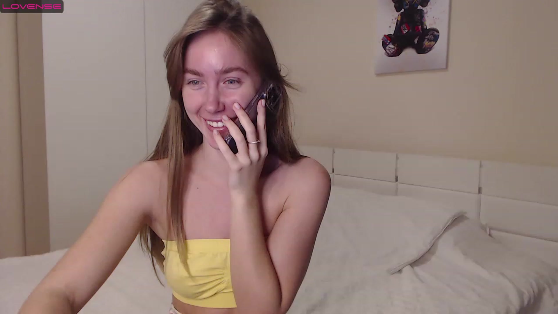 Gallery image thumbnail from Ellie_Young's myfreecams stream on, 12/25/2022, 20:27 image 17 of 20