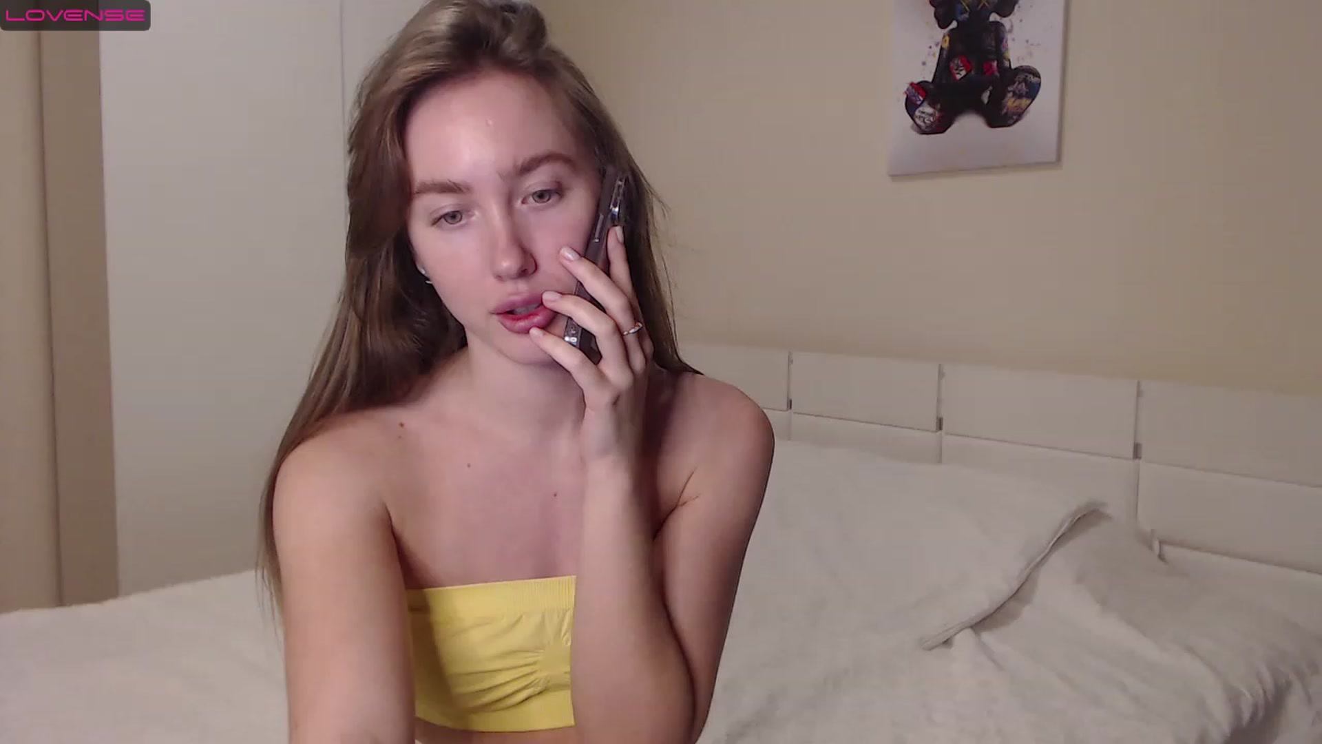 Gallery image thumbnail from Ellie_Young's myfreecams stream on, 12/25/2022, 20:27 image 15 of 20