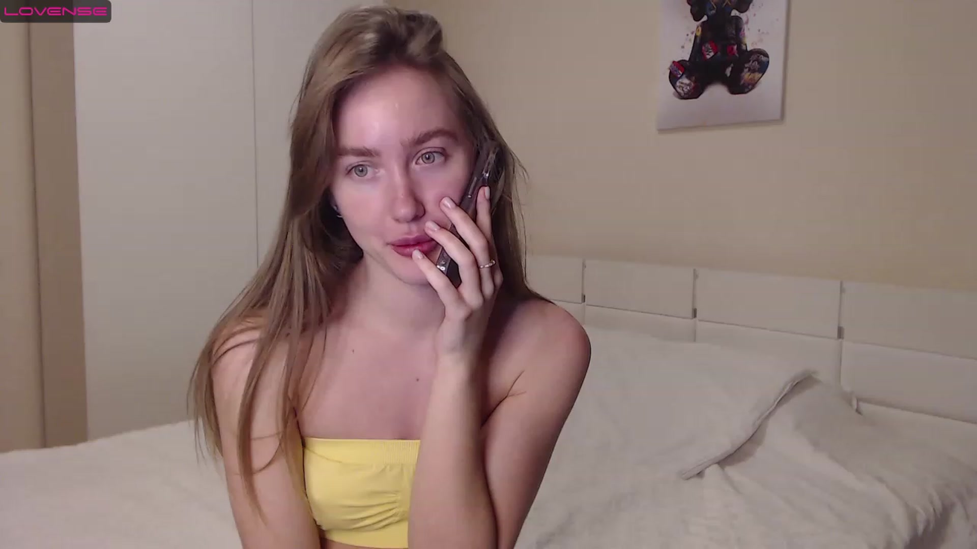 Gallery image thumbnail from Ellie_Young's myfreecams stream on, 12/25/2022, 20:27 image 16 of 20