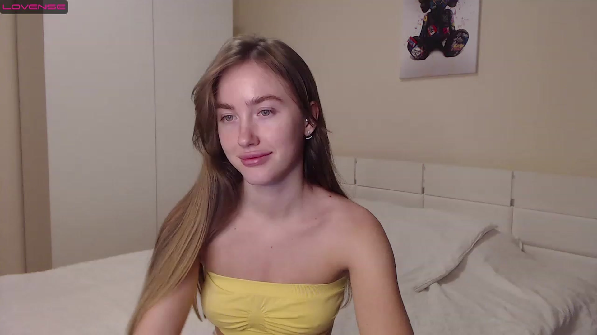 Gallery image thumbnail from Ellie_Young's myfreecams stream on, 12/25/2022, 20:27 image 10 of 20