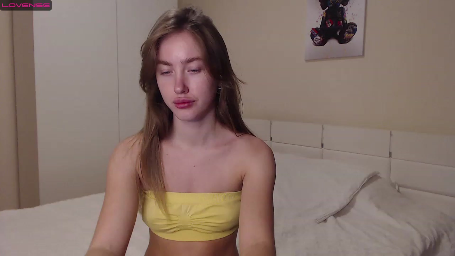 Gallery image thumbnail from Ellie_Young's myfreecams stream on, 12/25/2022, 20:27 image 8 of 20