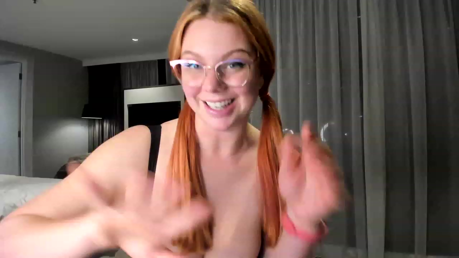 Gallery image thumbnail from Ellie_zena's myfreecams stream on, 01/25/2023, 12:08 image 10 of 20