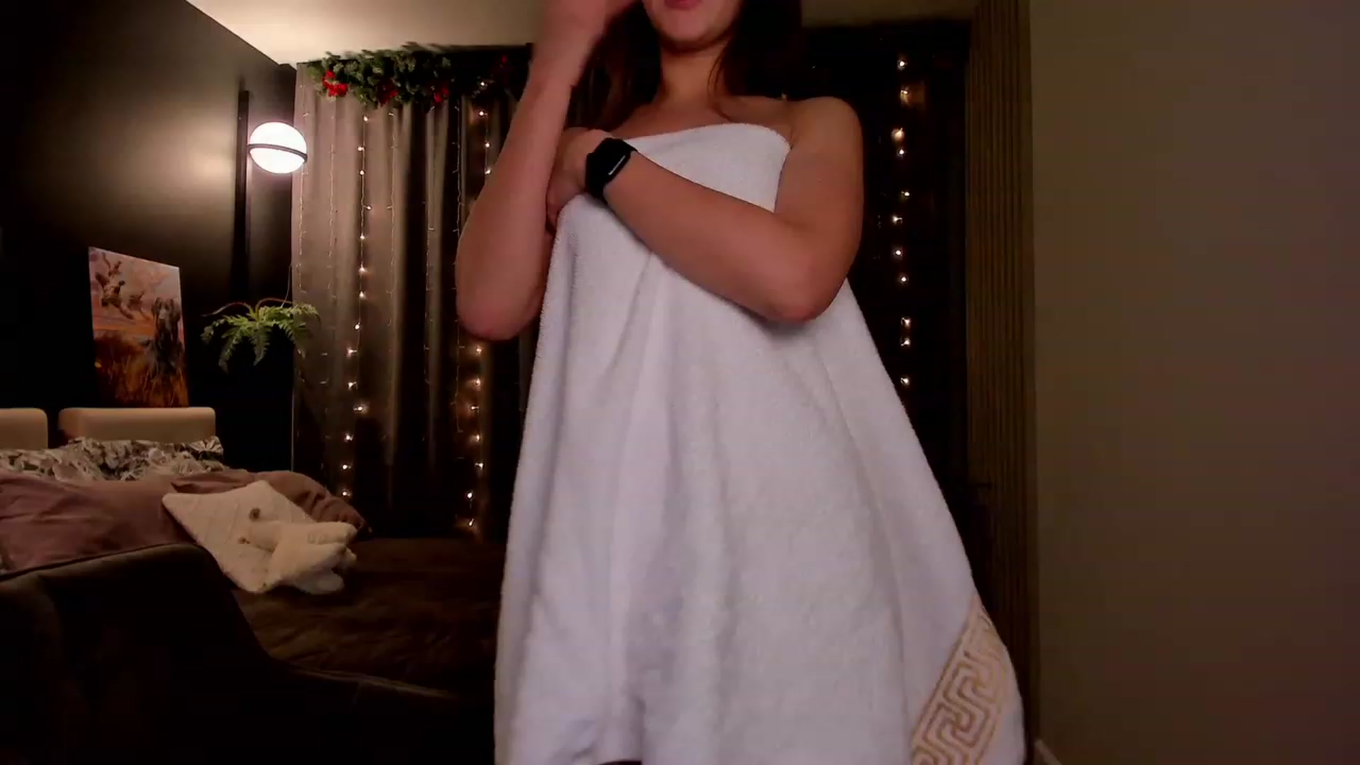 Gallery image thumbnail from Ellies_Smile's myfreecams stream on, 12/23/2022, 17:55 image 15 of 20