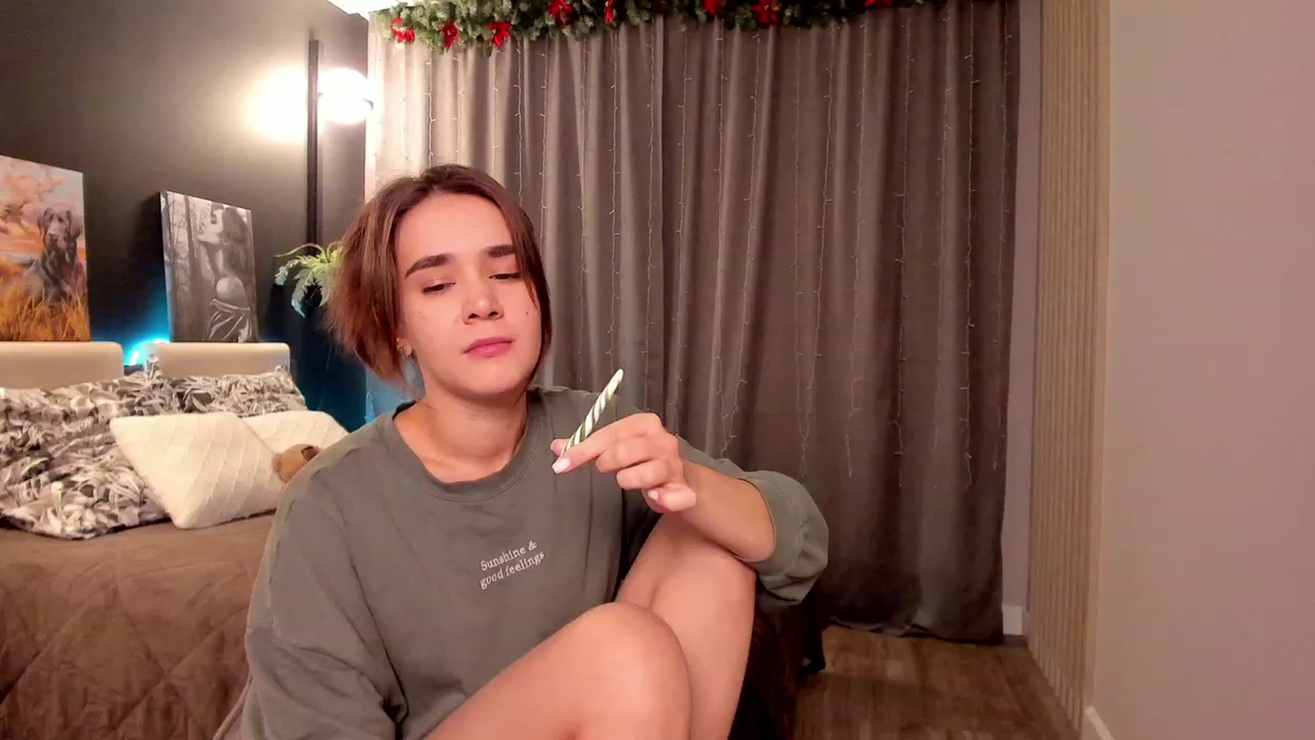 Gallery image thumbnail from Ellies_Smile's myfreecams stream on, 01/13/2023, 14:23 image 14 of 20