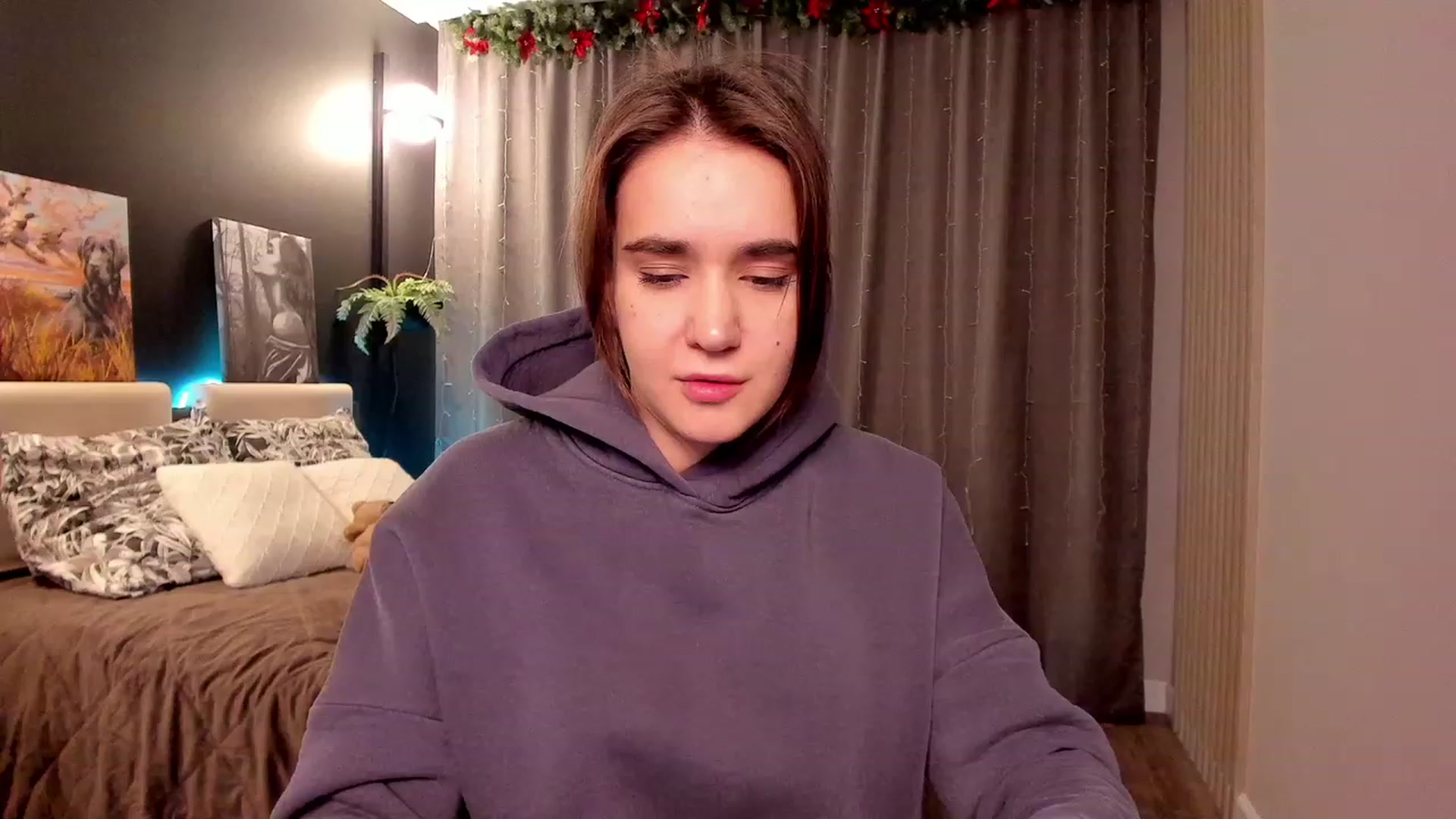 Gallery image thumbnail from Ellies_Smile's myfreecams stream on, 01/13/2023, 15:39 image 16 of 20