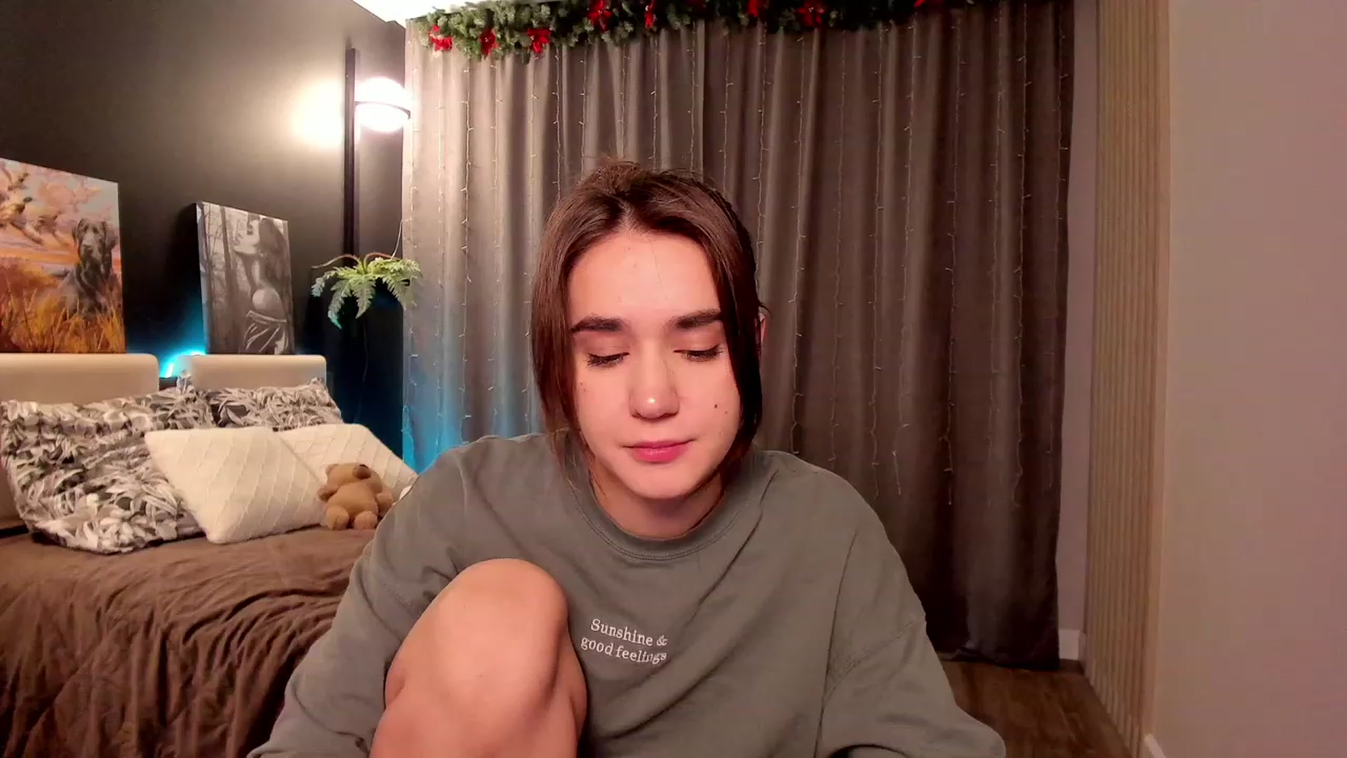 Gallery image thumbnail from Ellies_Smile's myfreecams stream on, 01/13/2023, 15:39 image 7 of 20