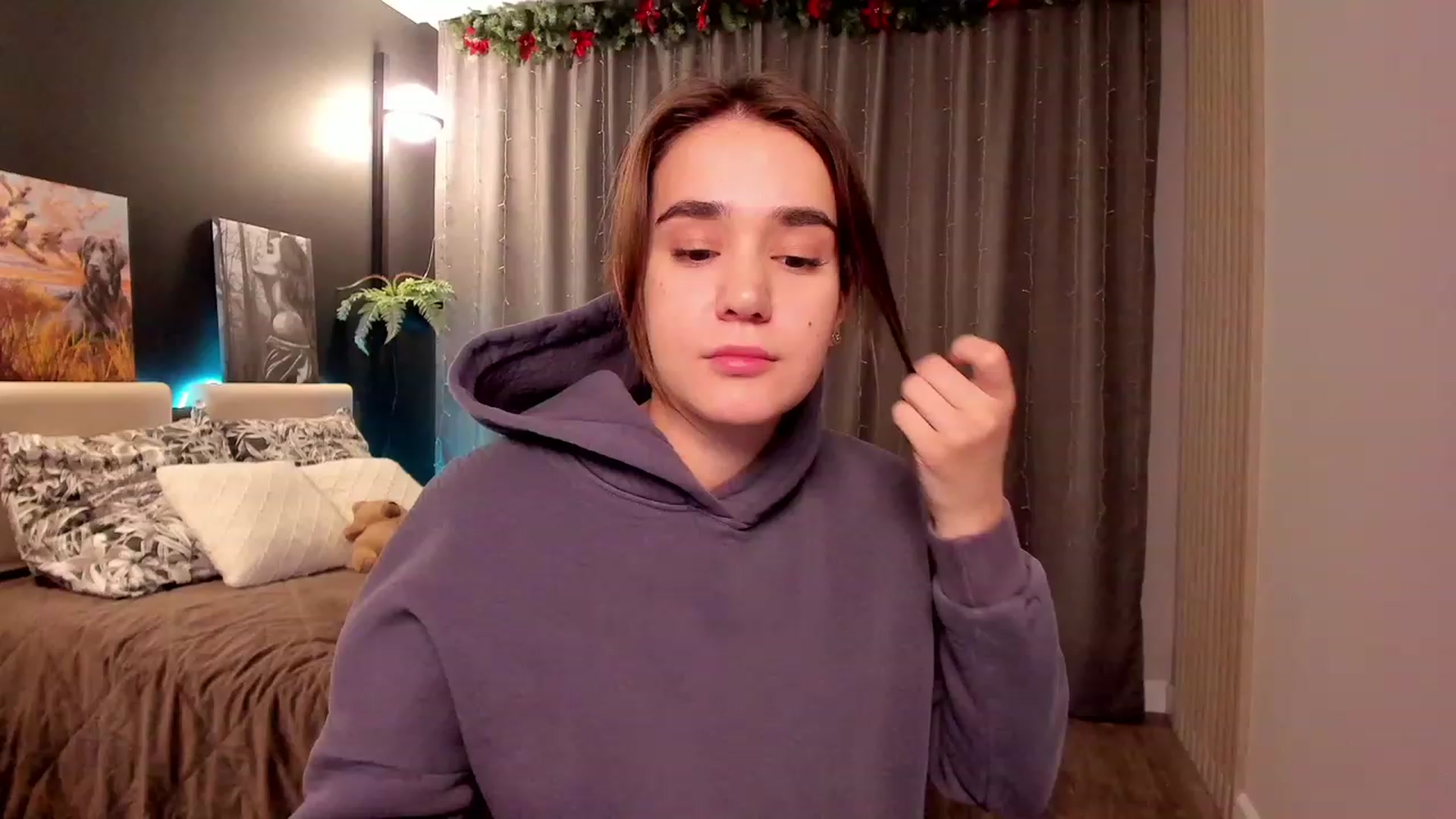 Gallery image thumbnail from Ellies_Smile's myfreecams stream on, 01/13/2023, 15:39 image 17 of 20