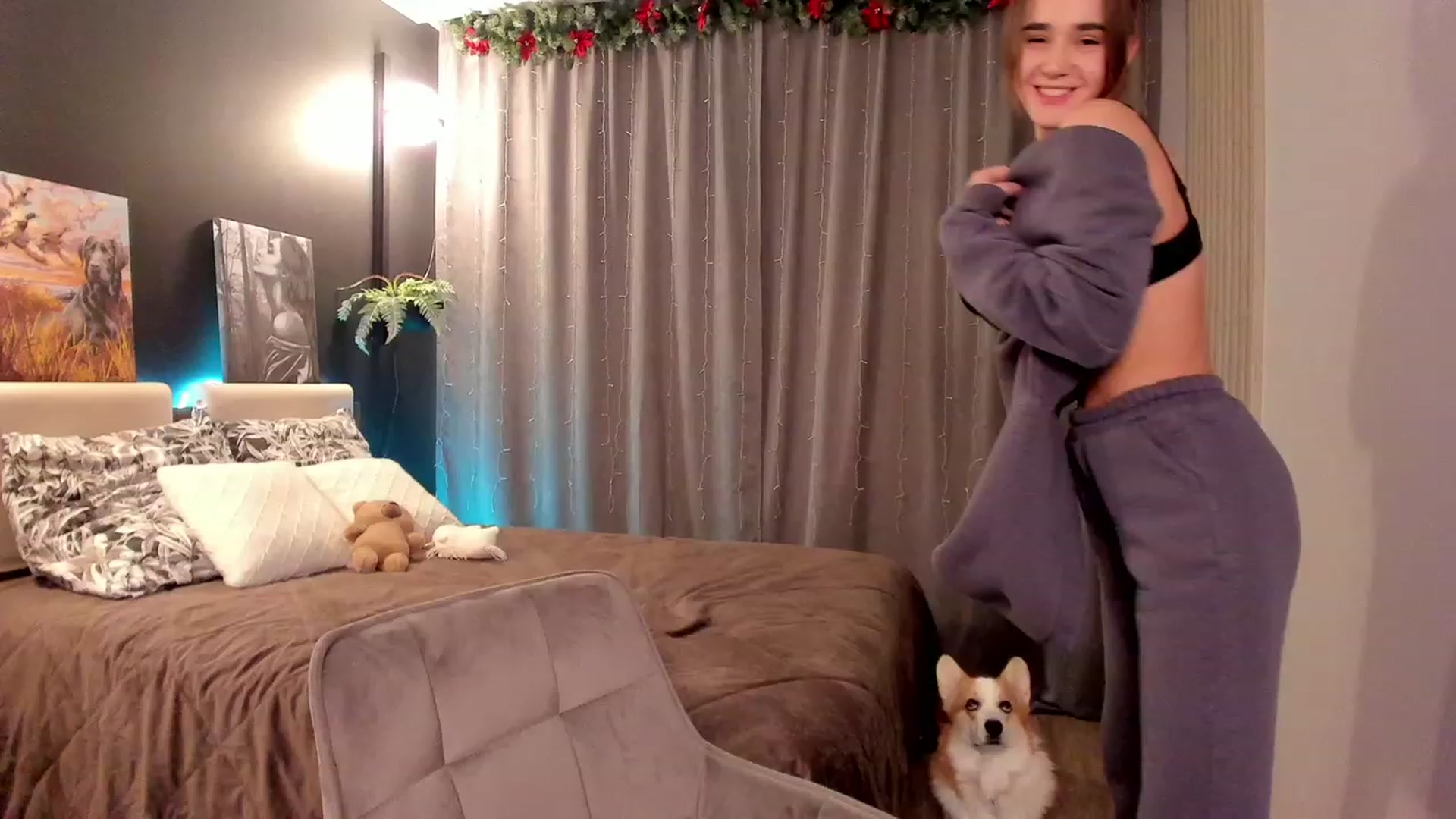 Gallery image thumbnail from Ellies_Smile's myfreecams stream on, 01/13/2023, 15:39 image 14 of 20
