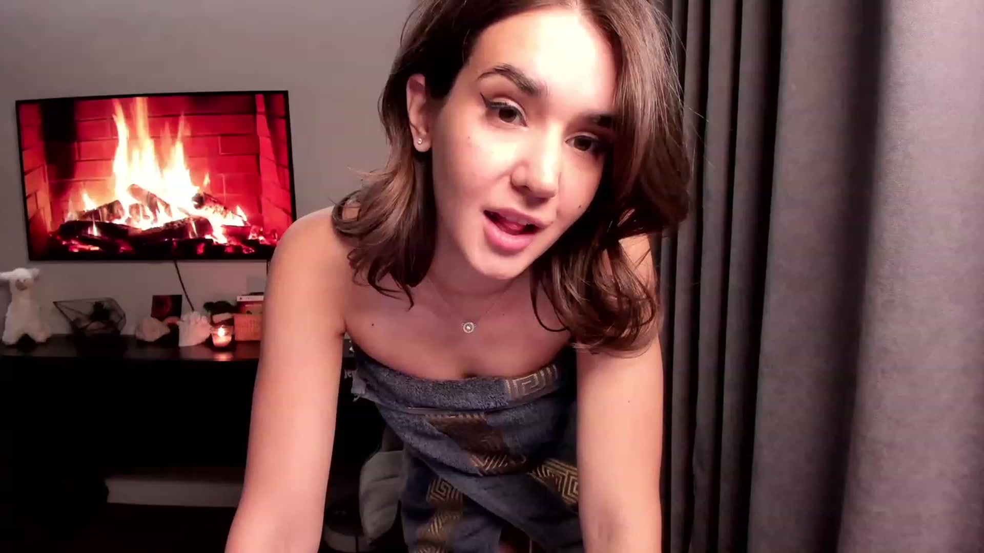 Gallery image thumbnail from Ellies_Smile's myfreecams stream on, 03/10/2023, 15:47 image 3 of 20
