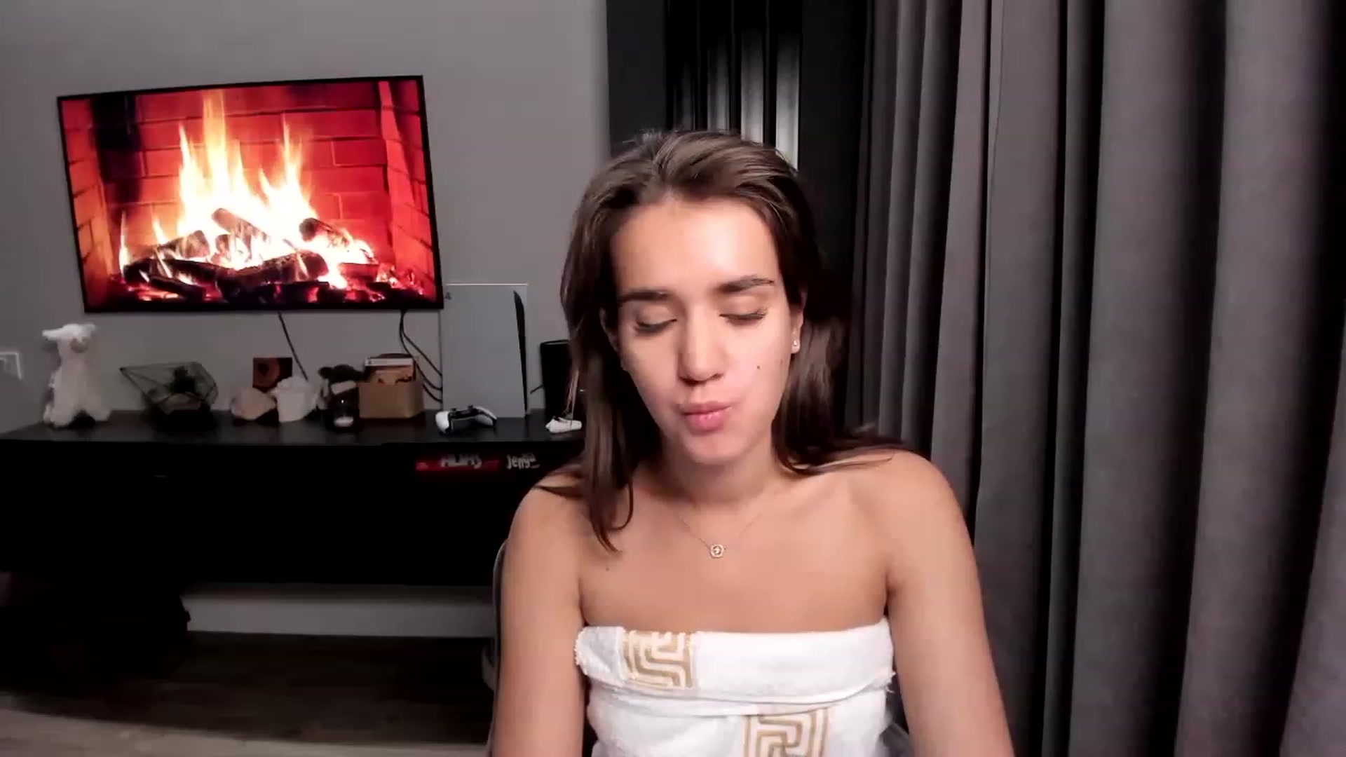 Gallery image thumbnail from Ellies_Smile's myfreecams stream on, 03/14/2023, 16:28 image 20 of 20