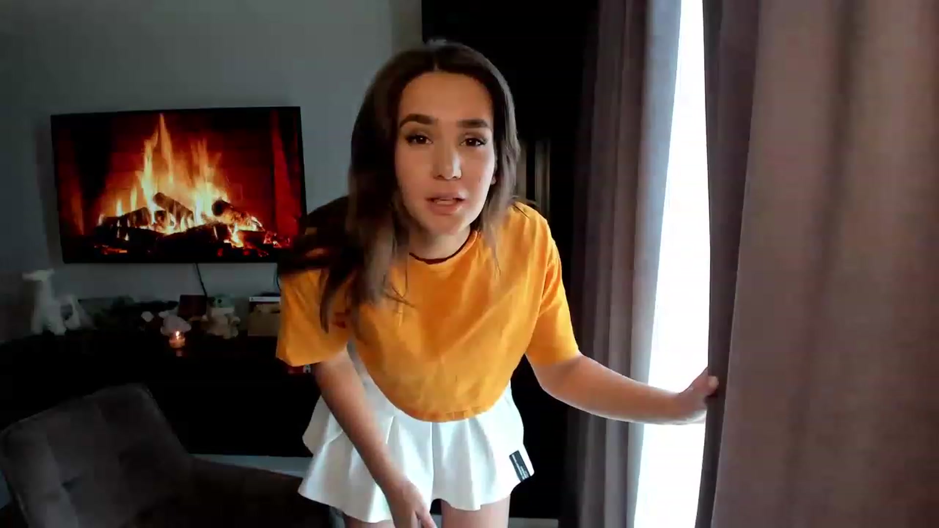 Gallery image thumbnail from Ellies_Smile's myfreecams stream on, 03/24/2023, 10:31 image 6 of 20