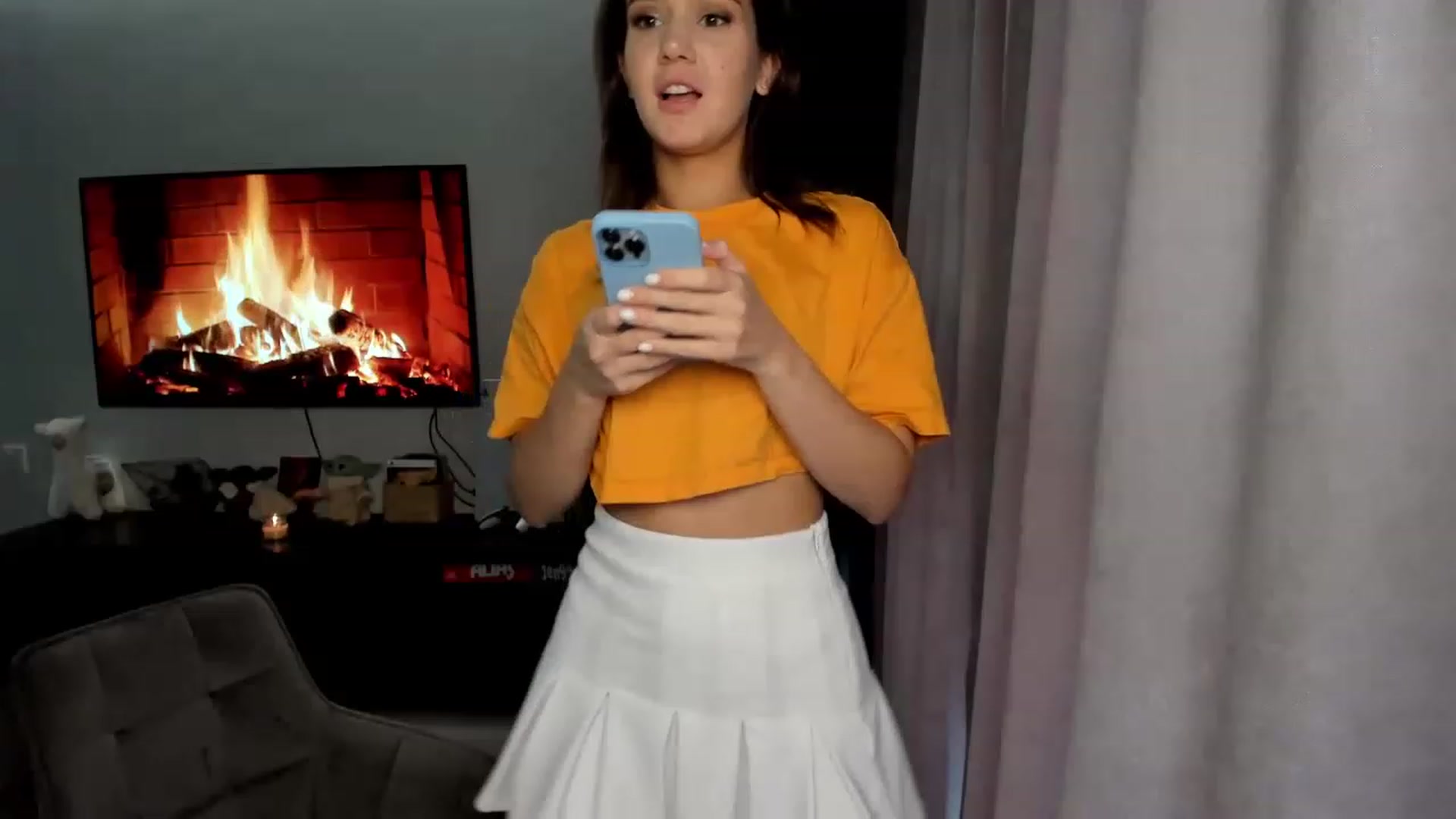 Gallery image thumbnail from Ellies_Smile's myfreecams stream on, 03/24/2023, 10:31 image 10 of 20