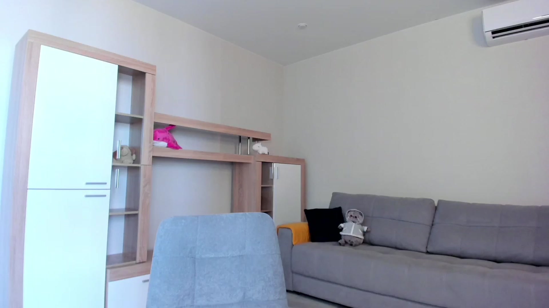 Gallery image thumbnail from Ellies_Smile's myfreecams stream on, 06/06/2023, 15:18 image 13 of 20