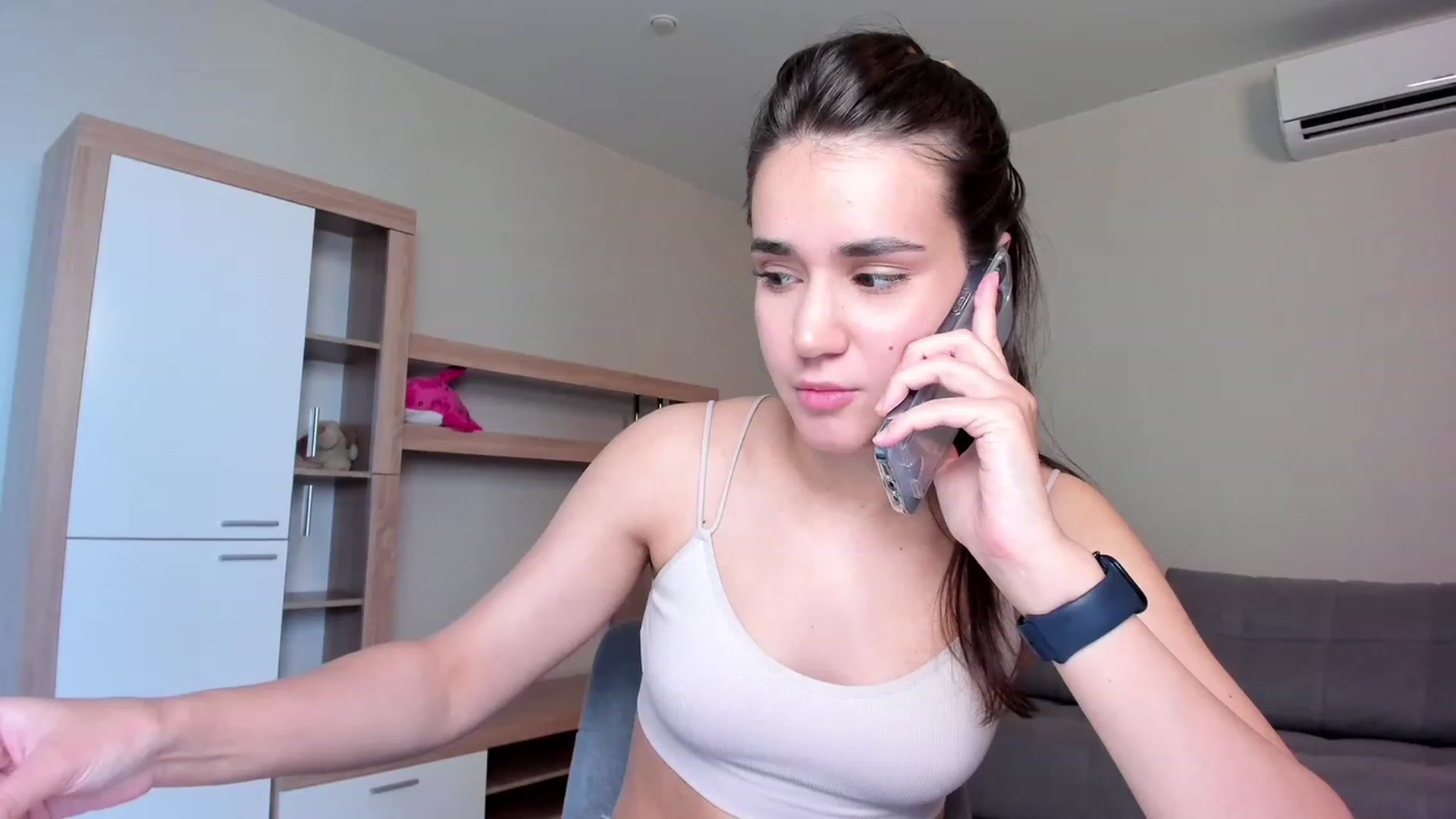 Gallery image thumbnail from Ellies_Smile's myfreecams stream on, 06/06/2023, 16:21 image 8 of 20
