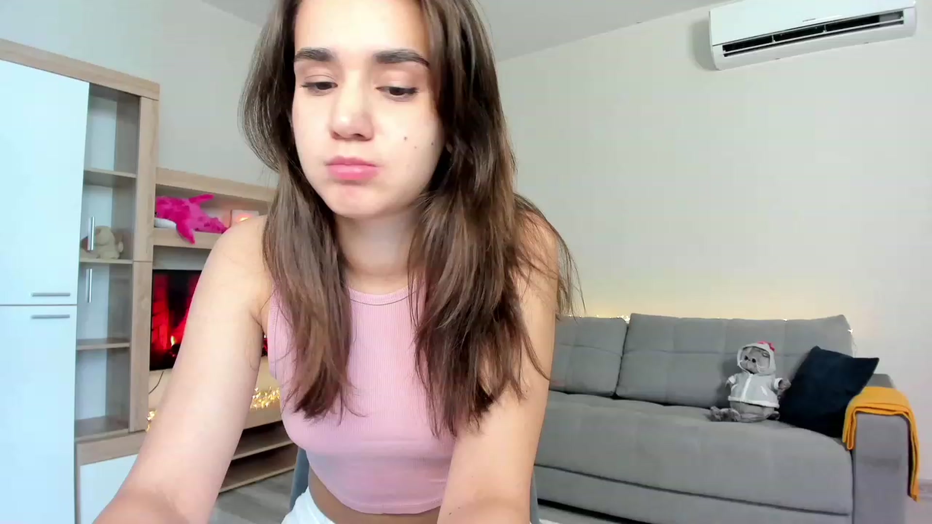Gallery image thumbnail from Ellies_Smile's myfreecams stream on, 06/09/2023, 14:30 image 10 of 20