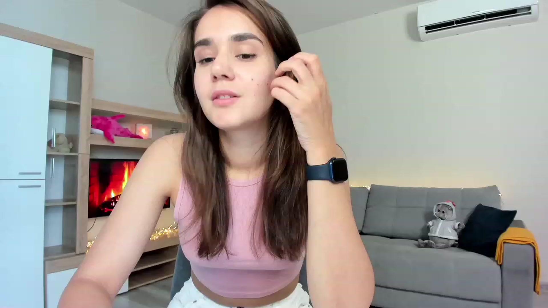 Gallery image thumbnail from Ellies_Smile's myfreecams stream on, 06/09/2023, 14:30 image 17 of 20