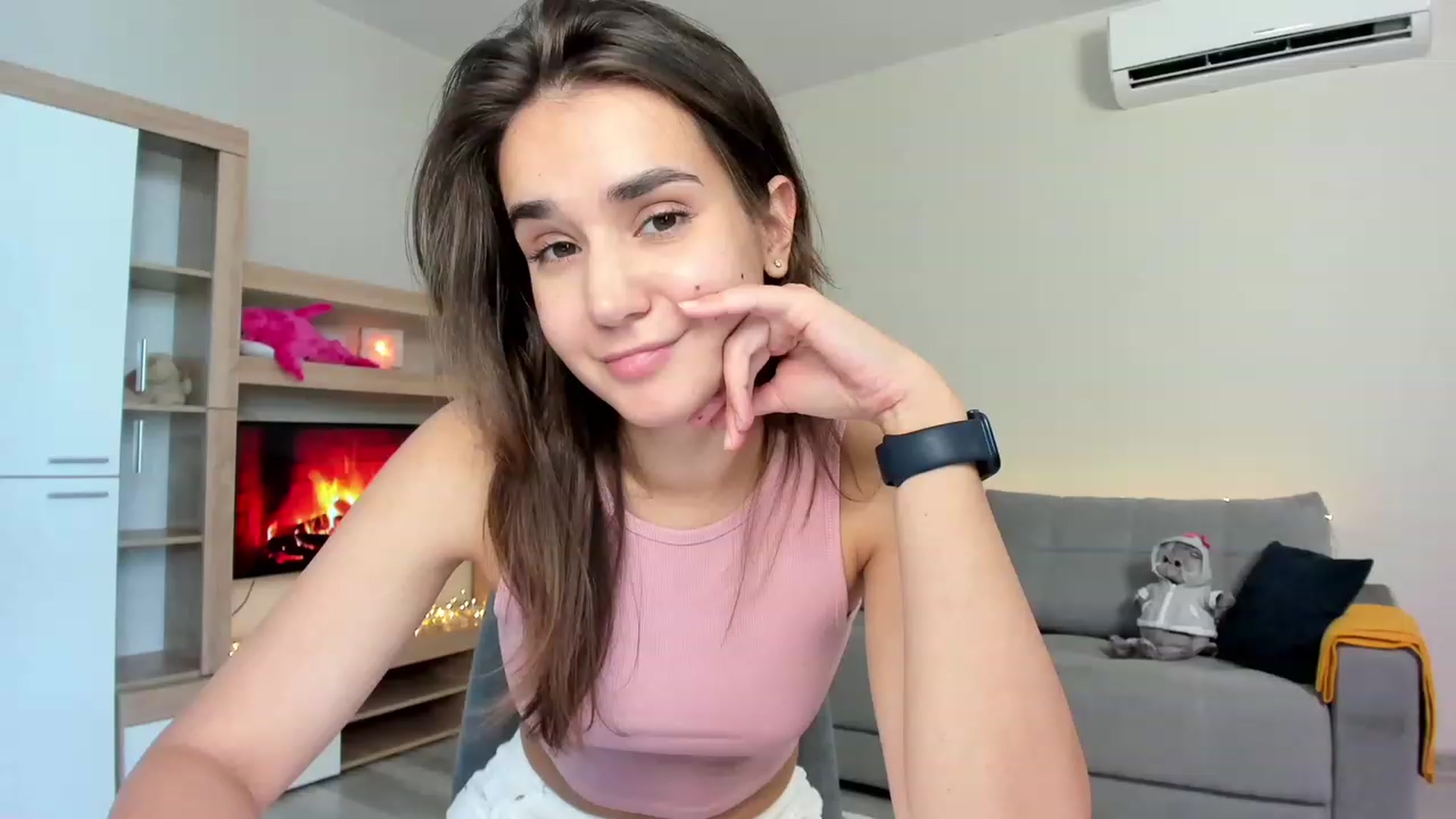 Gallery image thumbnail from Ellies_Smile's myfreecams stream on, 06/09/2023, 14:30 image 18 of 20