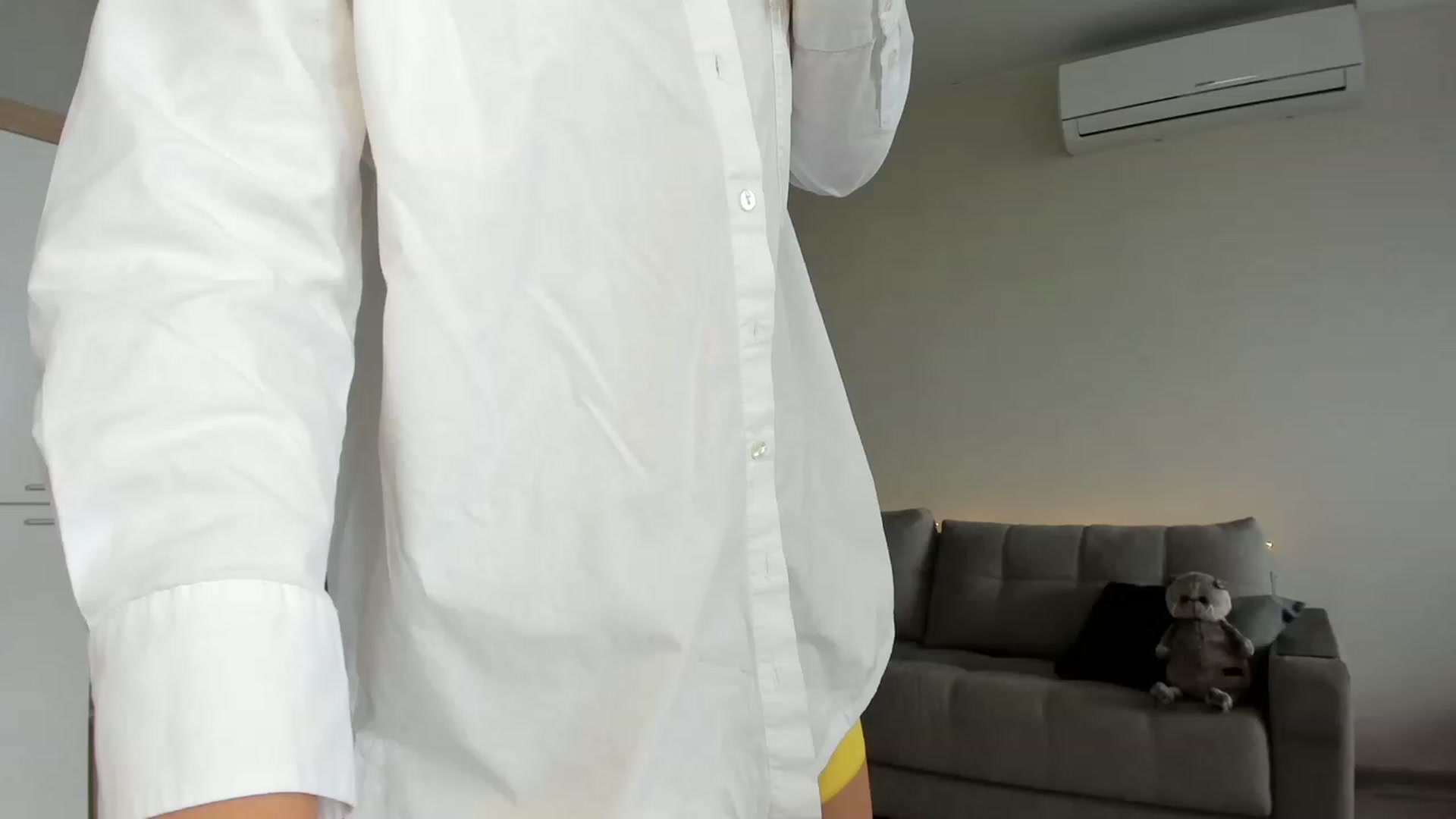 Gallery image thumbnail from Ellies_Smile's myfreecams stream on, 06/22/2023, 09:11 image 18 of 20