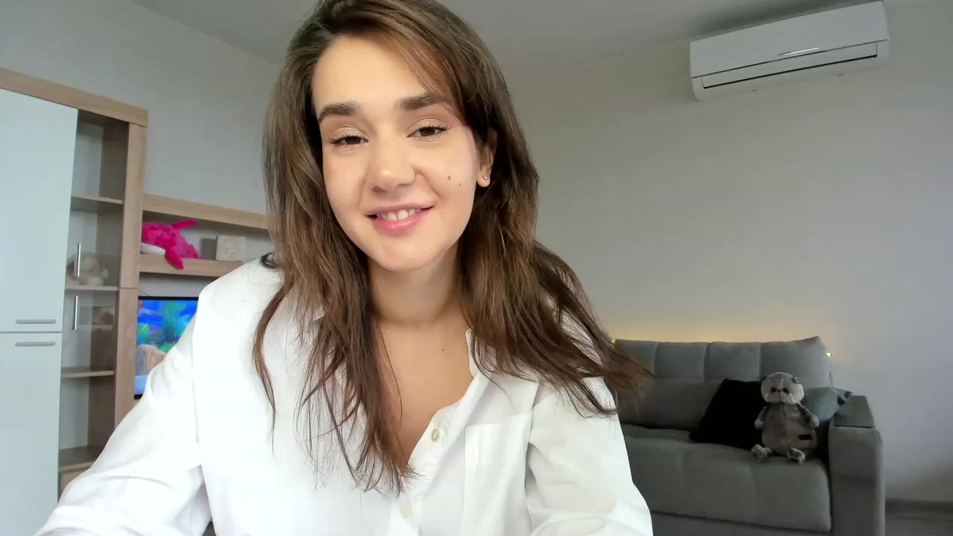 Gallery image thumbnail from Ellies_Smile's myfreecams stream on, 06/23/2023, 08:26 image 1 of 20