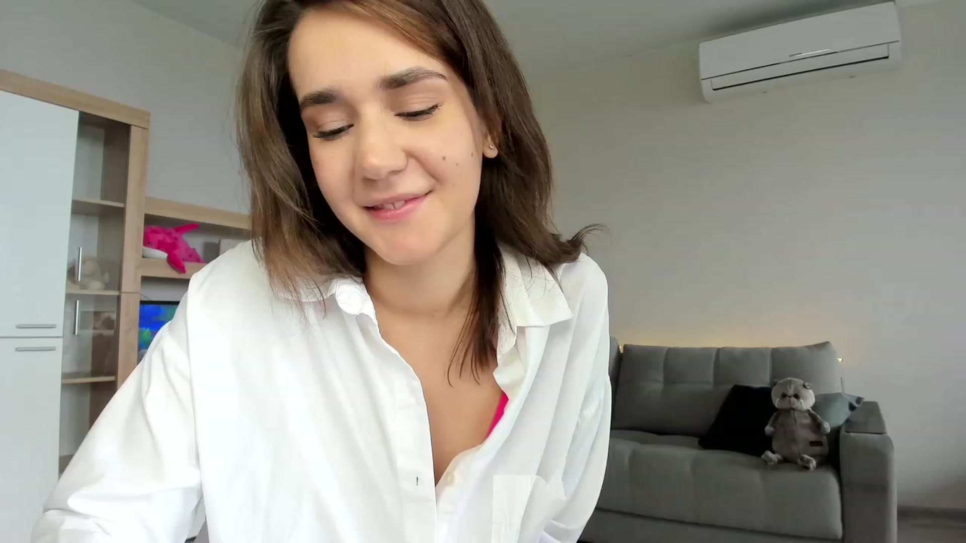 Gallery image thumbnail from Ellies_Smile's myfreecams stream on, 06/23/2023, 08:26 image 6 of 20
