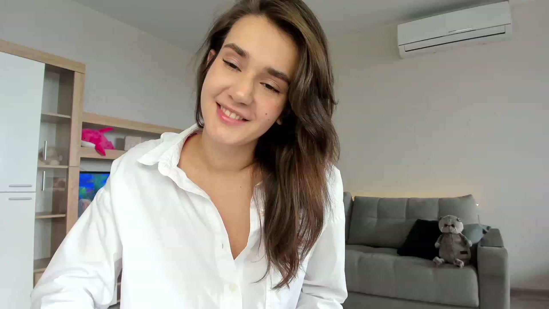 Gallery image thumbnail from Ellies_Smile's myfreecams stream on, 06/23/2023, 08:26 image 15 of 20