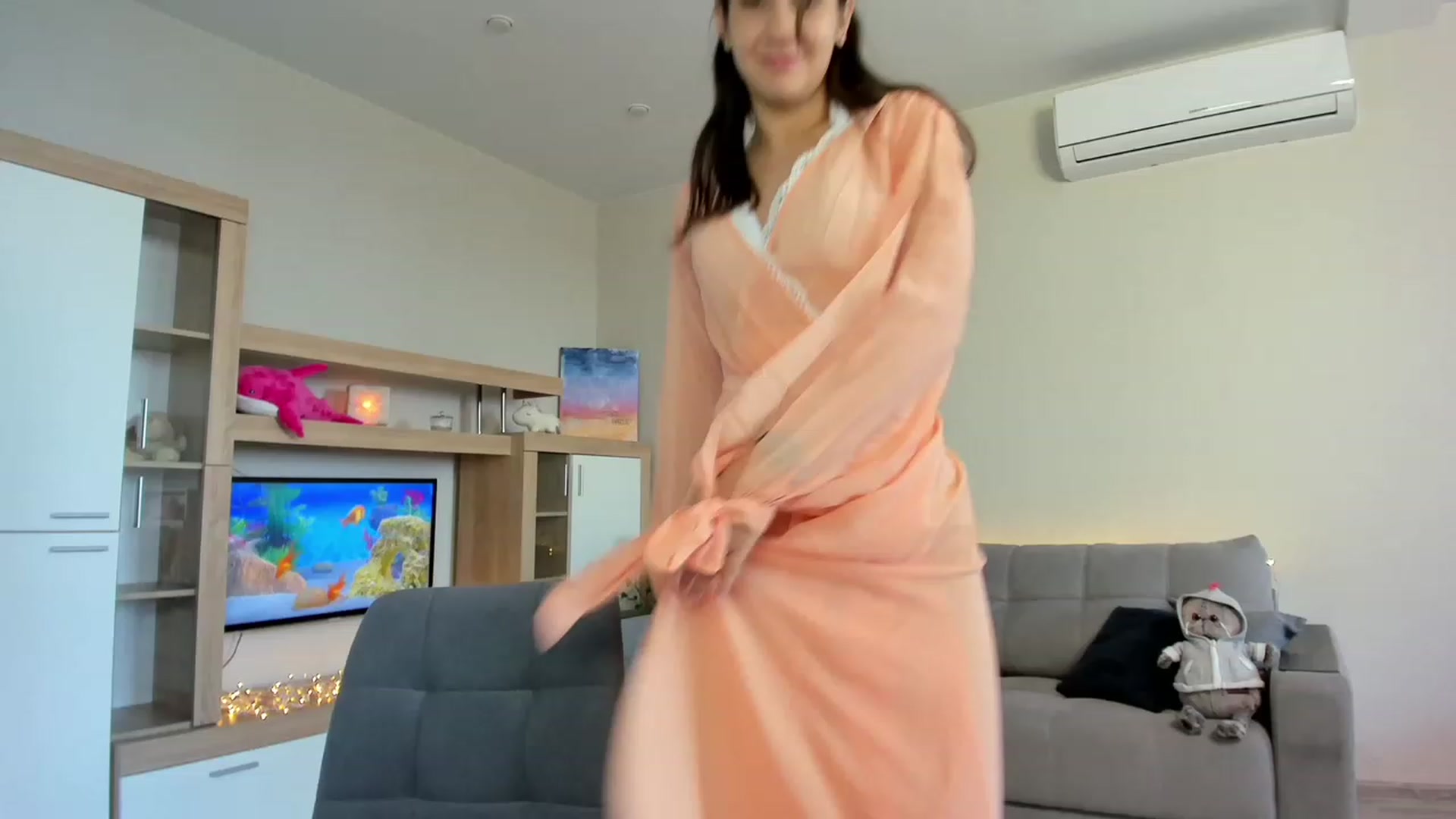Gallery image thumbnail from Ellies_Smile's myfreecams stream on, 06/25/2023, 14:18 image 19 of 20