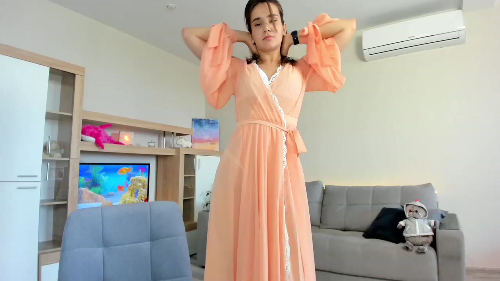 Gallery image thumbnail from Ellies_Smile's myfreecams stream on, 06/25/2023, 14:18 image 4 of 20