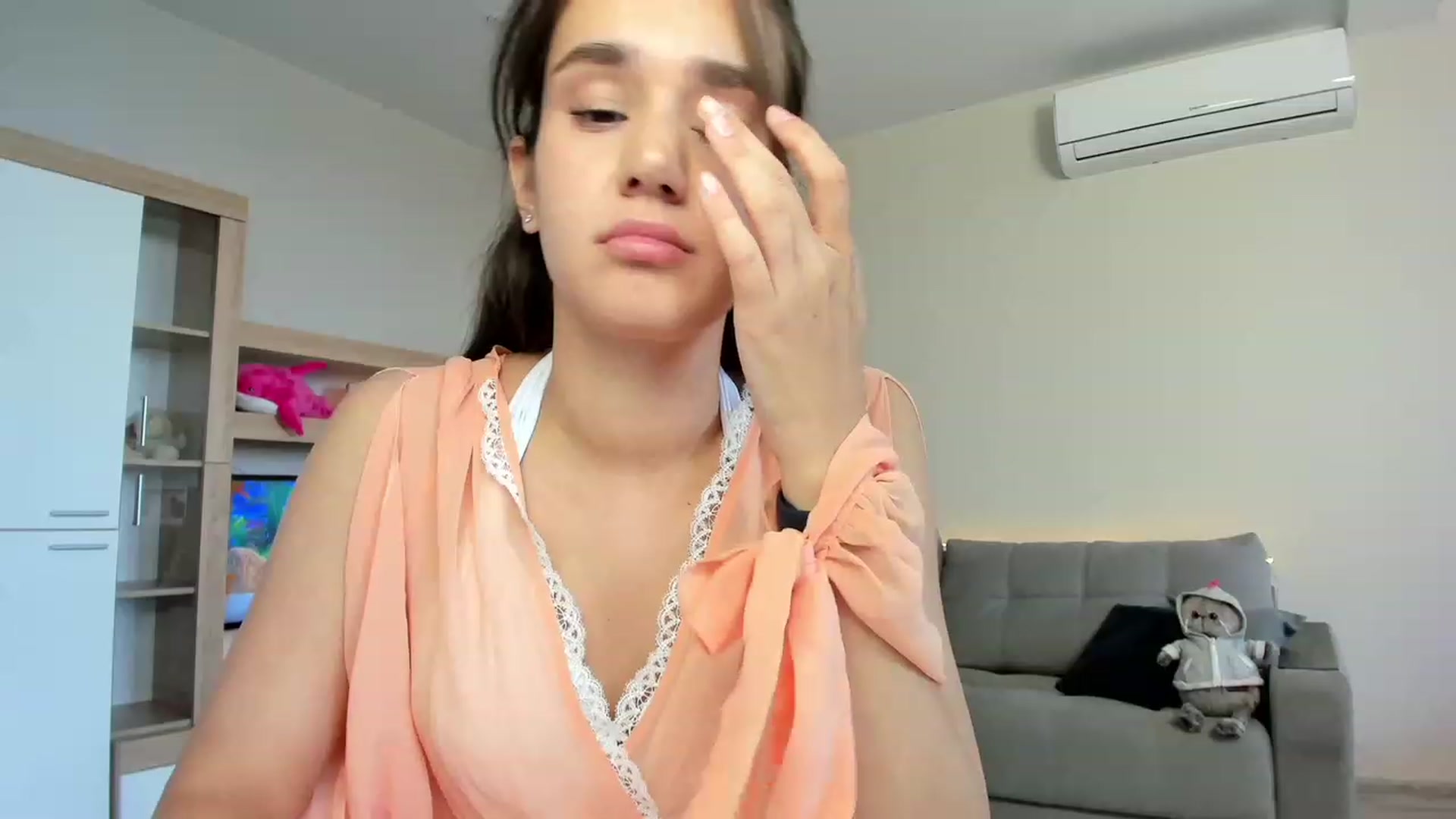 Gallery image thumbnail from Ellies_Smile's myfreecams stream on, 06/25/2023, 14:18 image 20 of 20