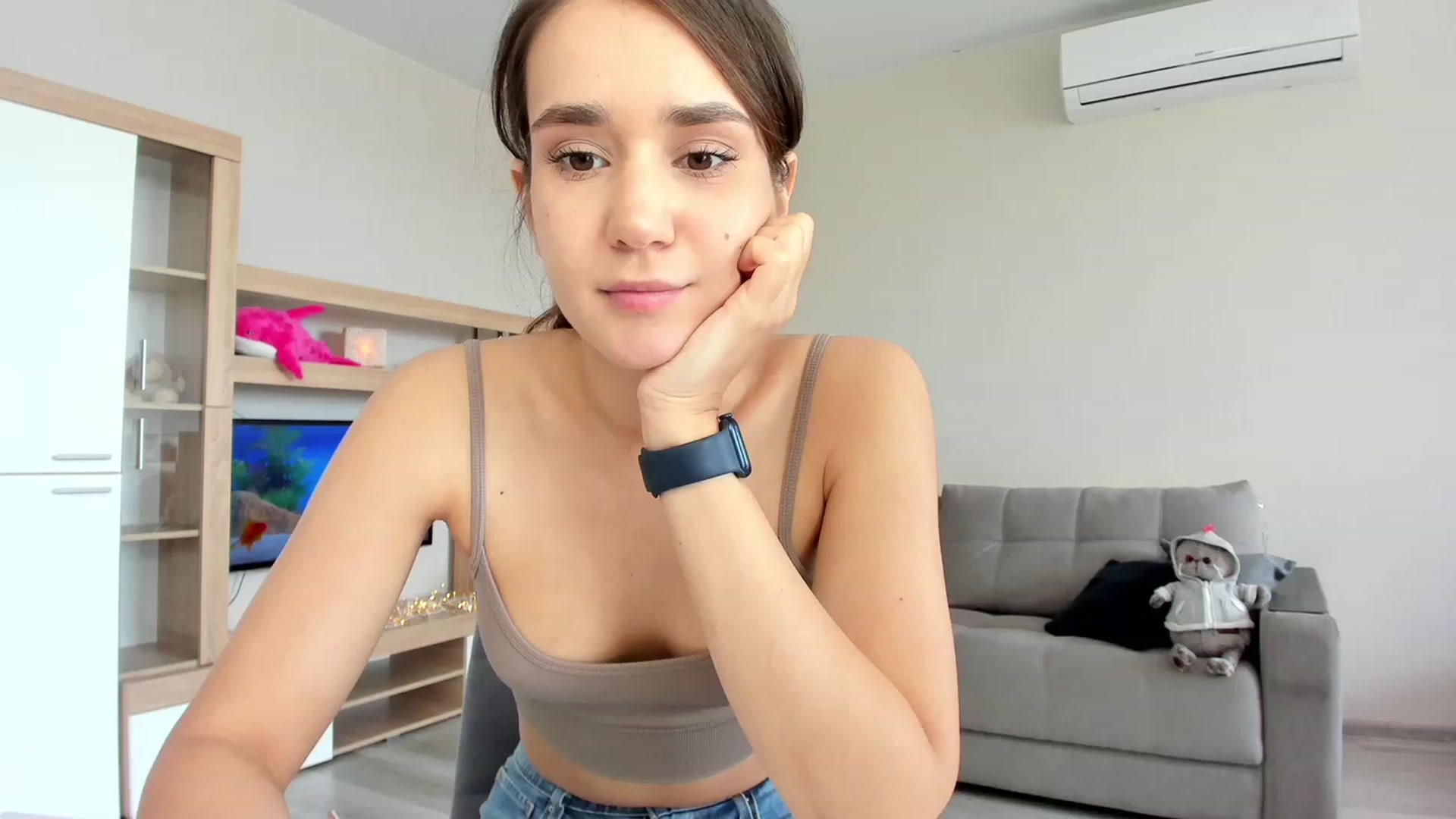 Gallery image thumbnail from Ellies_Smile's myfreecams stream on, 06/26/2023, 06:14 image 8 of 20