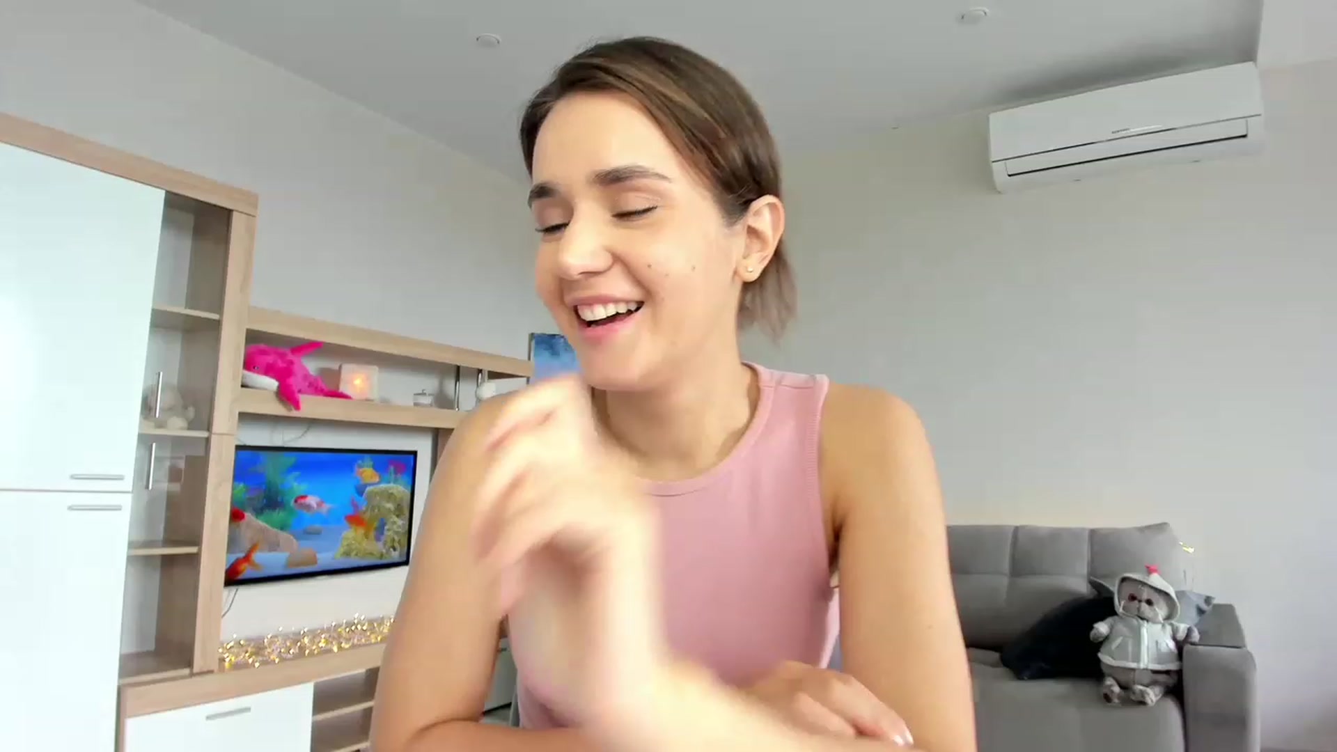 Gallery image thumbnail from Ellies_Smile's myfreecams stream on, 06/30/2023, 09:24 image 18 of 20
