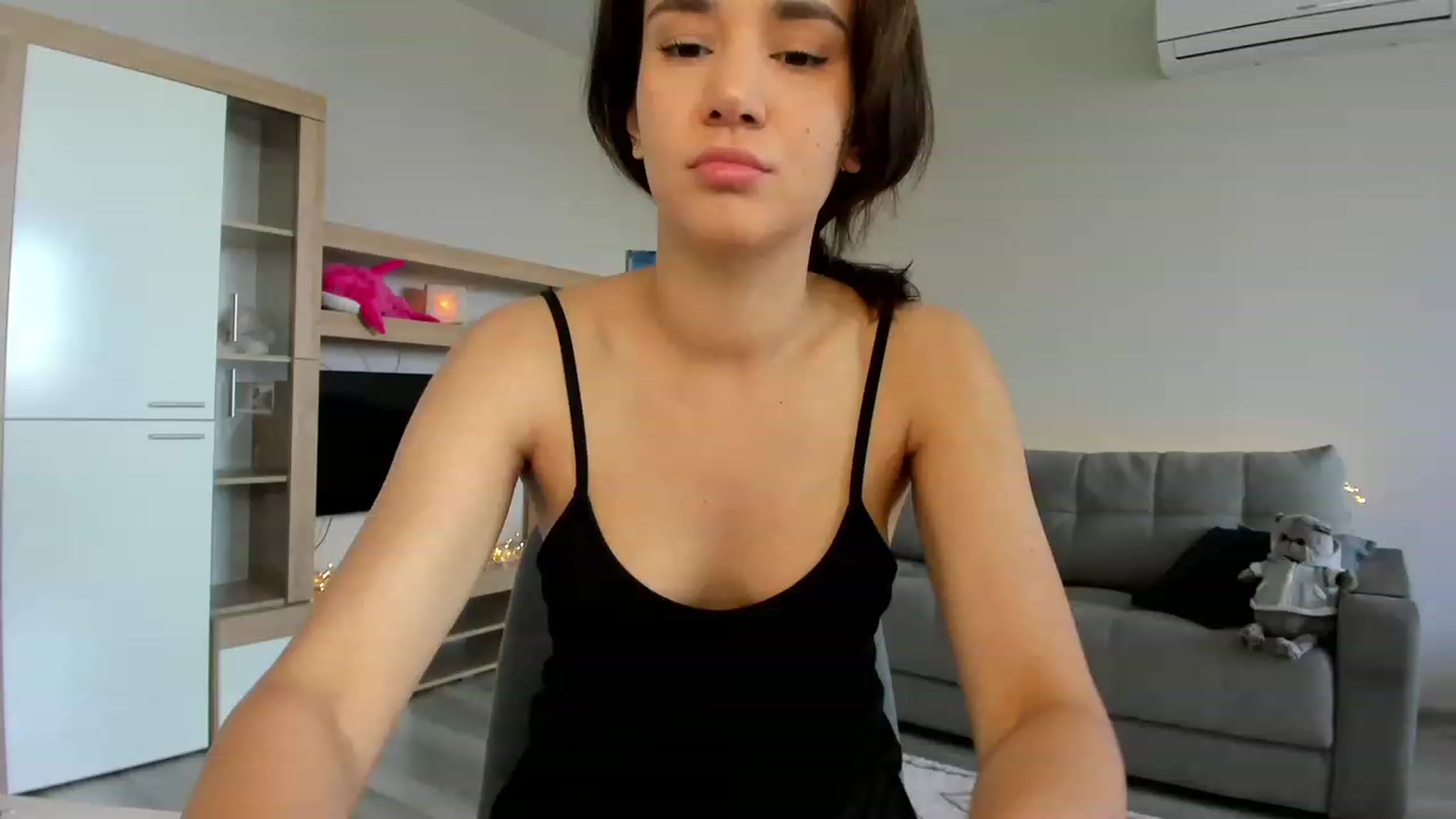Gallery image thumbnail from Ellies_Smile's myfreecams stream on, 07/06/2023, 09:15 image 19 of 20