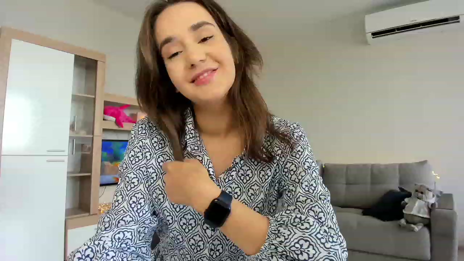 Gallery image thumbnail from Ellies_Smile's myfreecams stream on, 07/07/2023, 08:33 image 11 of 20