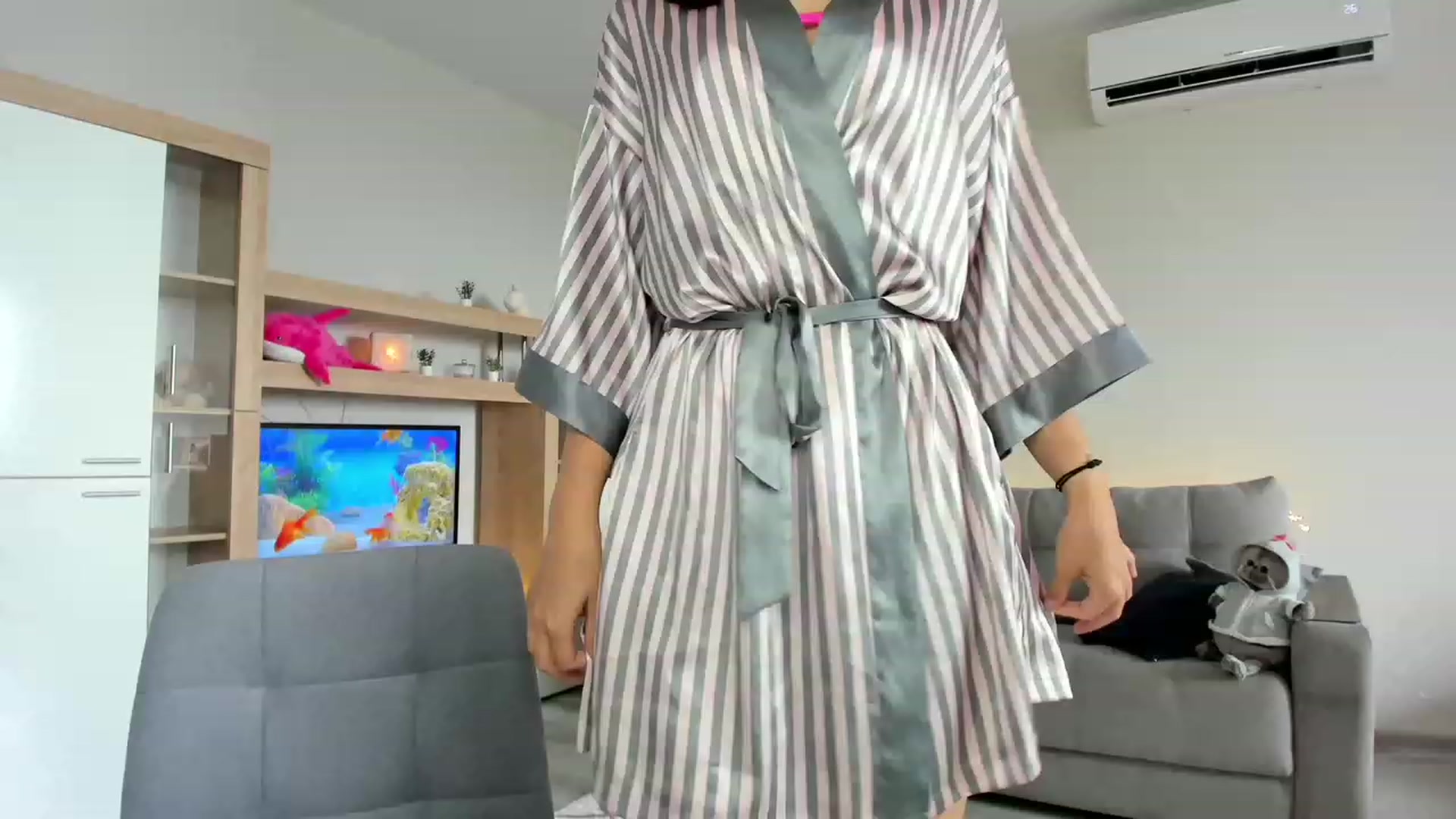 Gallery image thumbnail from Ellies_Smile's myfreecams stream on, 07/10/2023, 08:17 image 12 of 20
