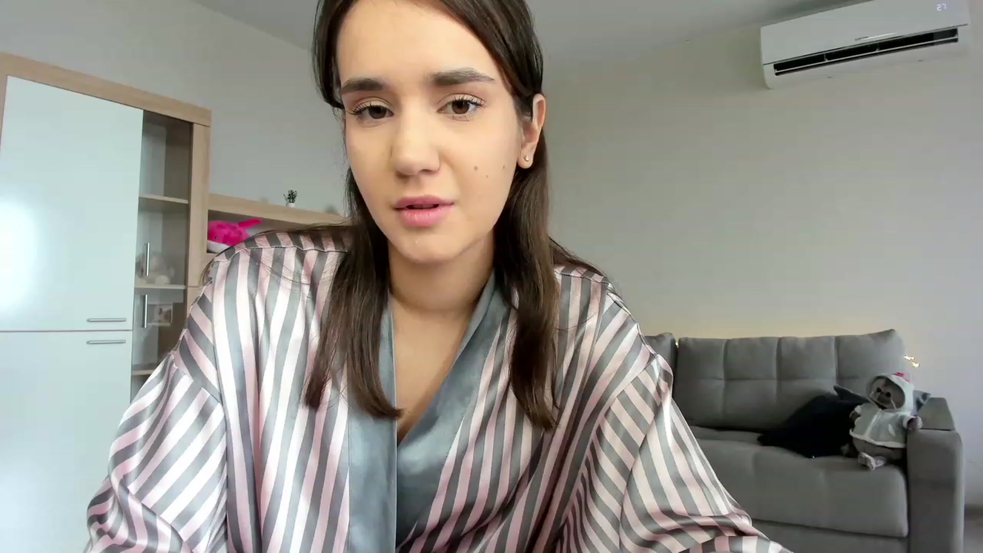 Gallery image thumbnail from Ellies_Smile's myfreecams stream on, 07/10/2023, 10:02 image 18 of 20