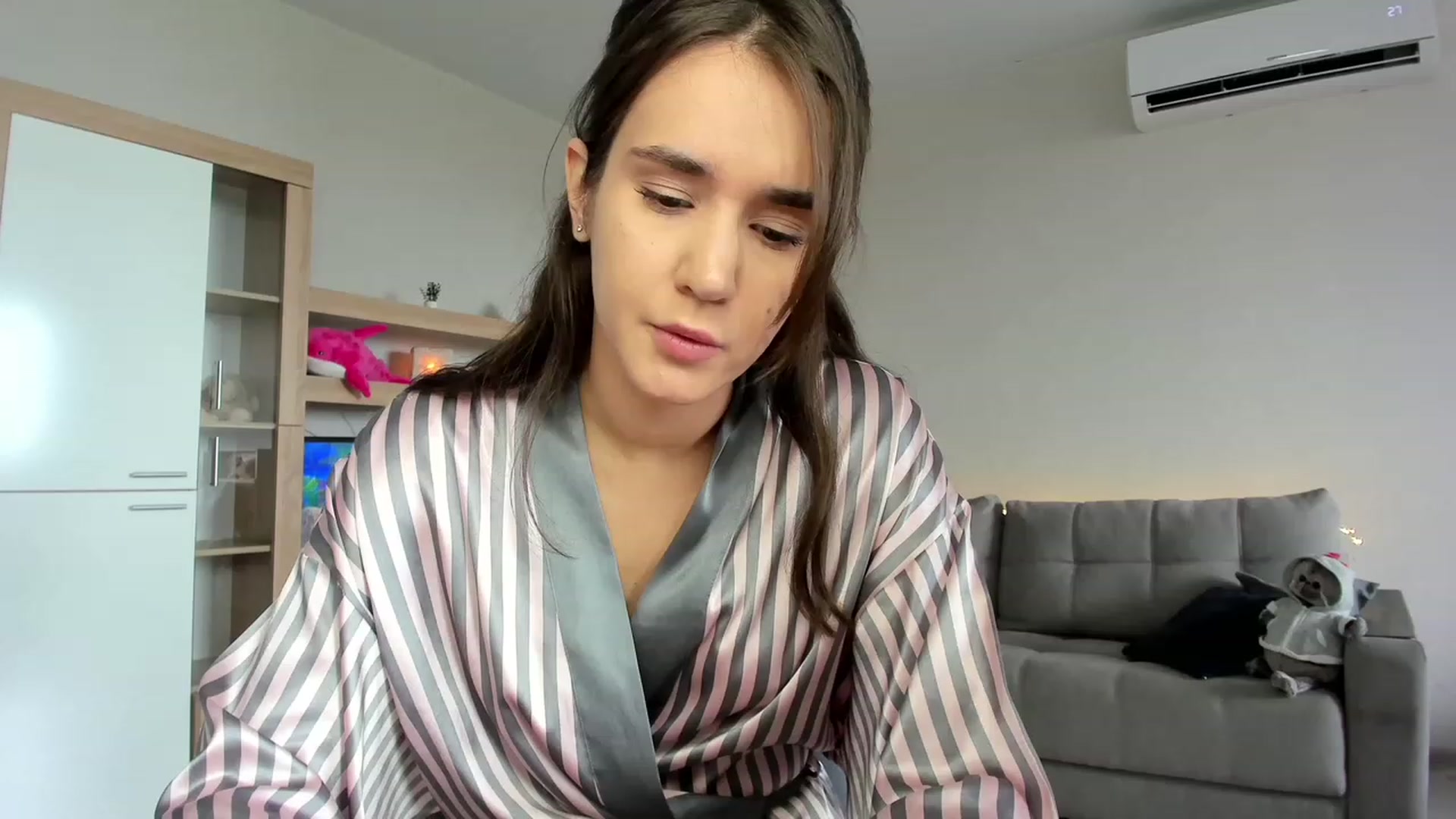 Gallery image thumbnail from Ellies_Smile's myfreecams stream on, 07/10/2023, 12:04 image 6 of 20
