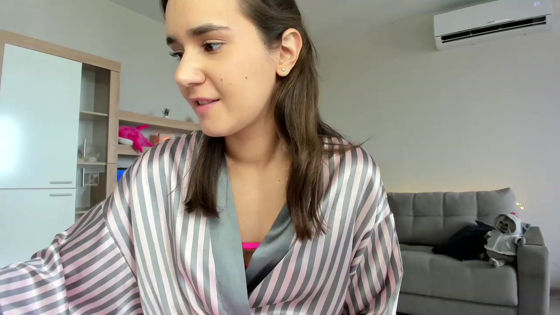 Gallery image thumbnail from Ellies_Smile's myfreecams stream on, 07/10/2023, 12:04 image 12 of 20