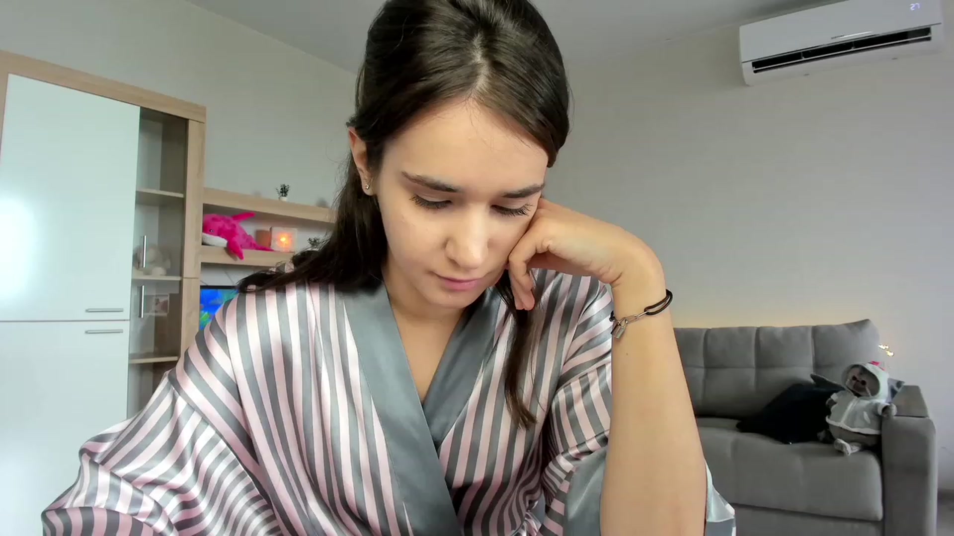 Gallery image thumbnail from Ellies_Smile's myfreecams stream on, 07/10/2023, 12:04 image 20 of 20