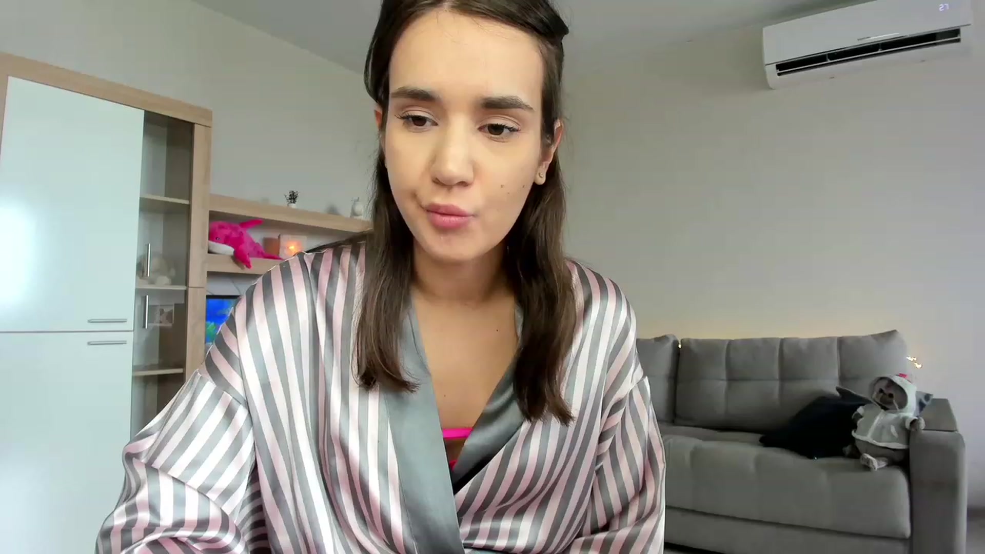 Gallery image thumbnail from Ellies_Smile's myfreecams stream on, 07/10/2023, 12:04 image 14 of 20